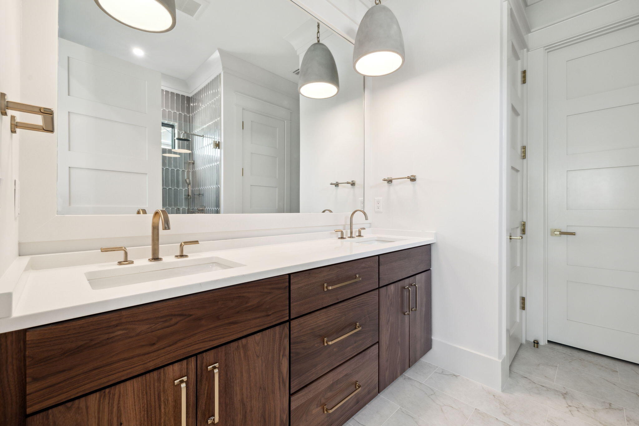 BEACH HIGHLAND - Residential