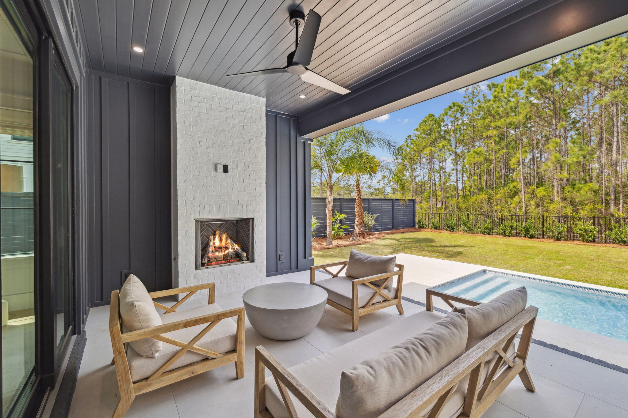 BEACH HIGHLAND - Residential