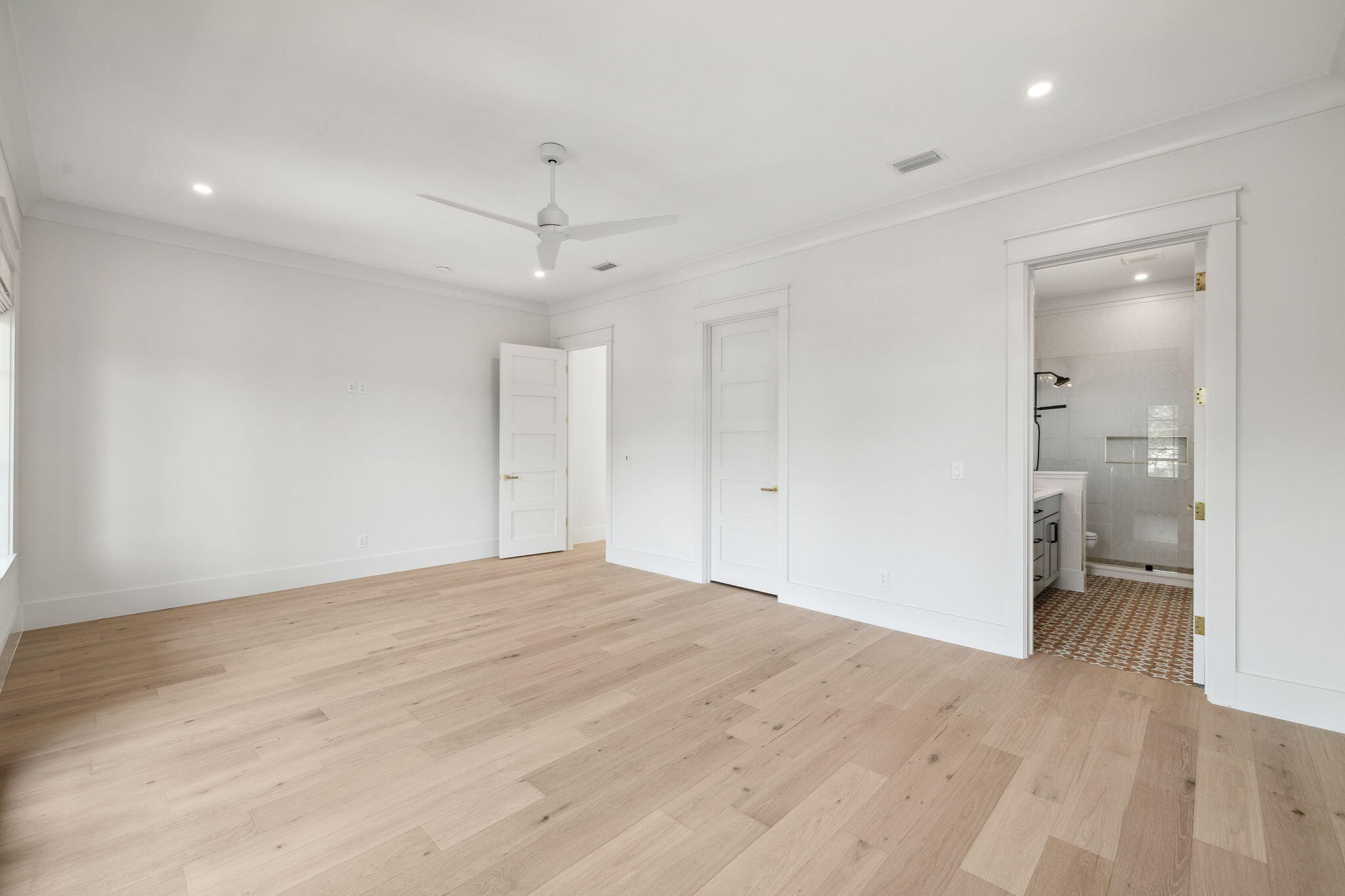 BEACH HIGHLAND - Residential