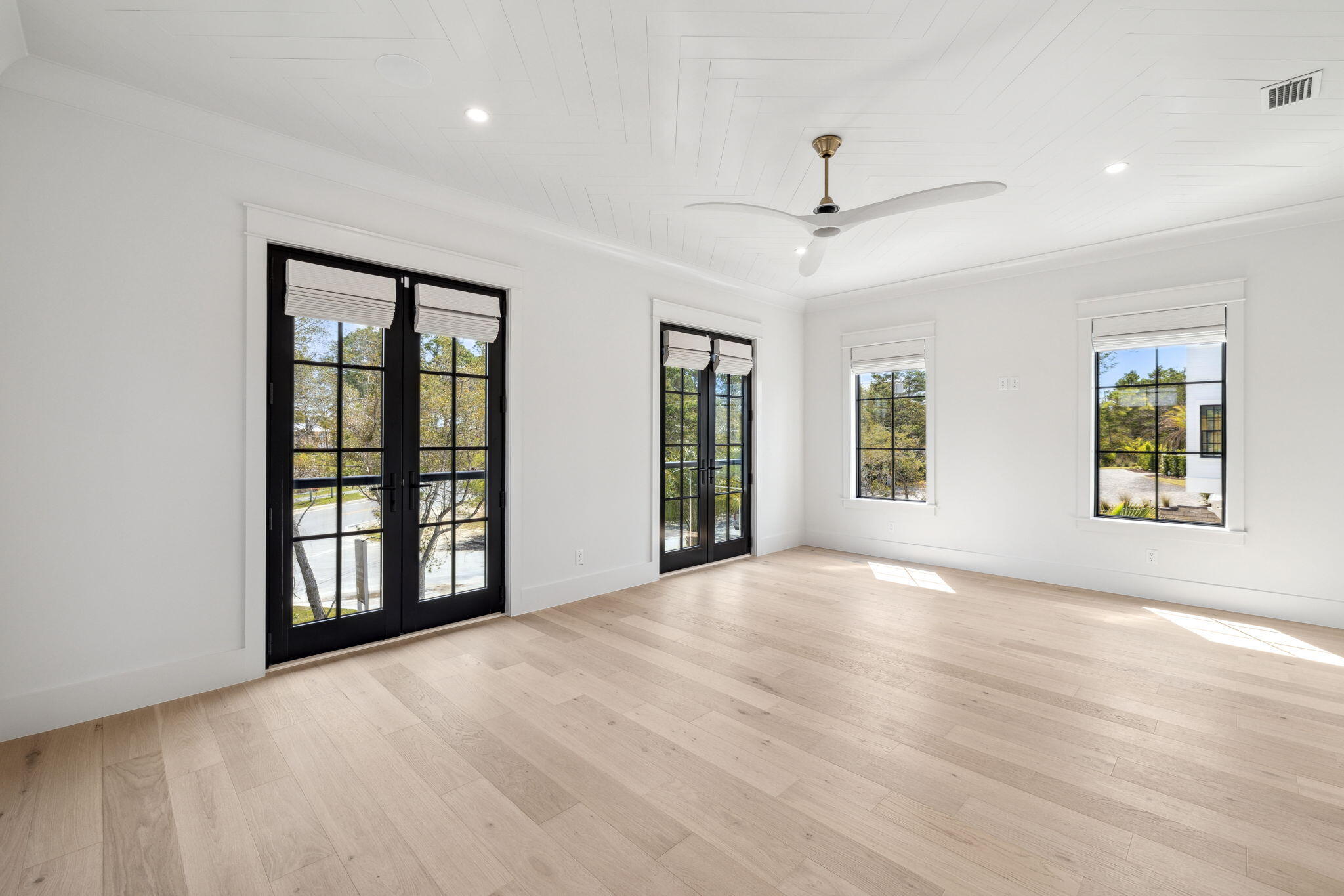BEACH HIGHLAND - Residential