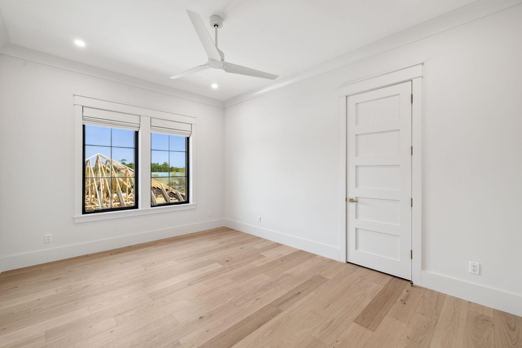 BEACH HIGHLAND - Residential