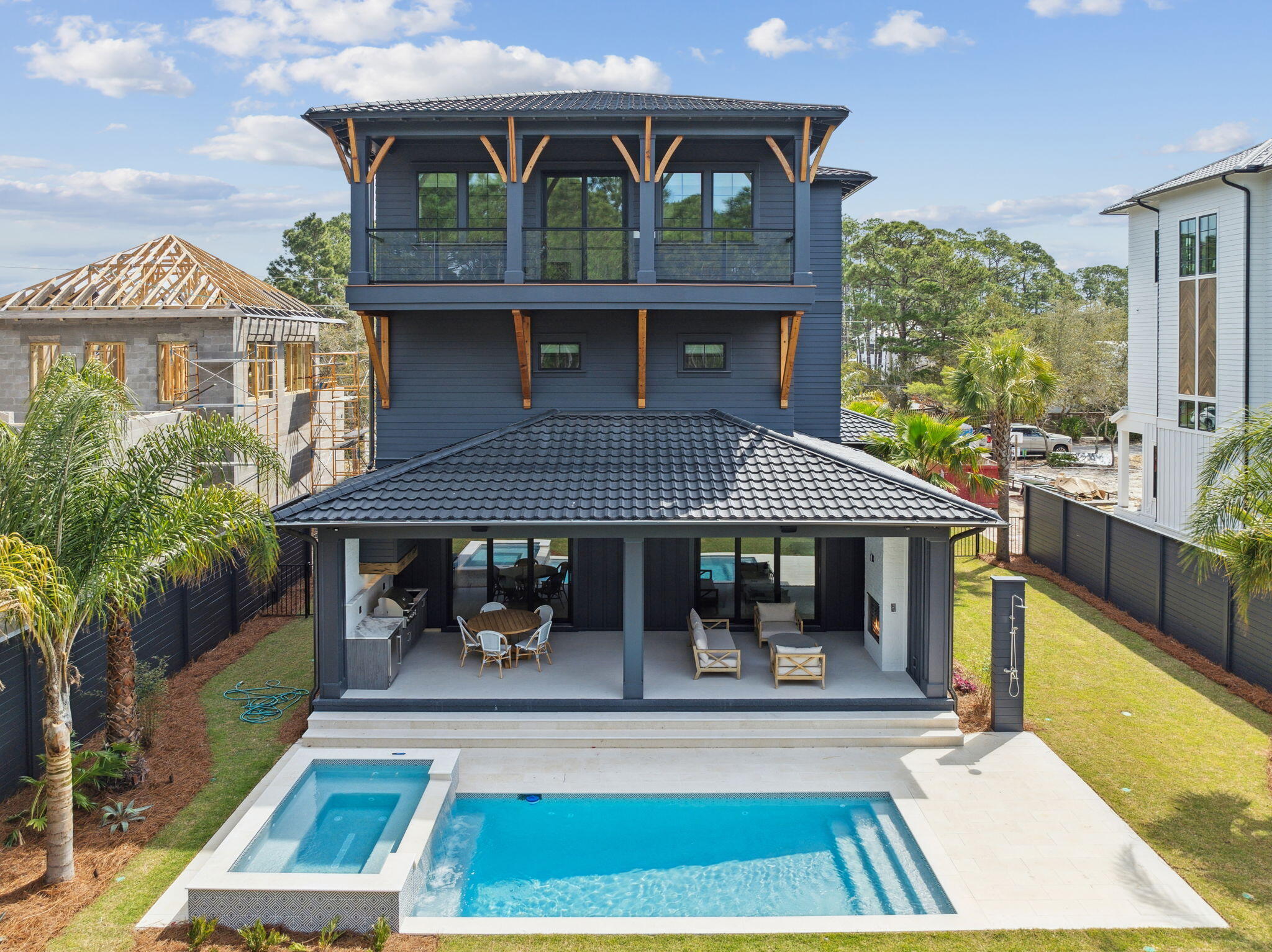 BEACH HIGHLAND - Residential