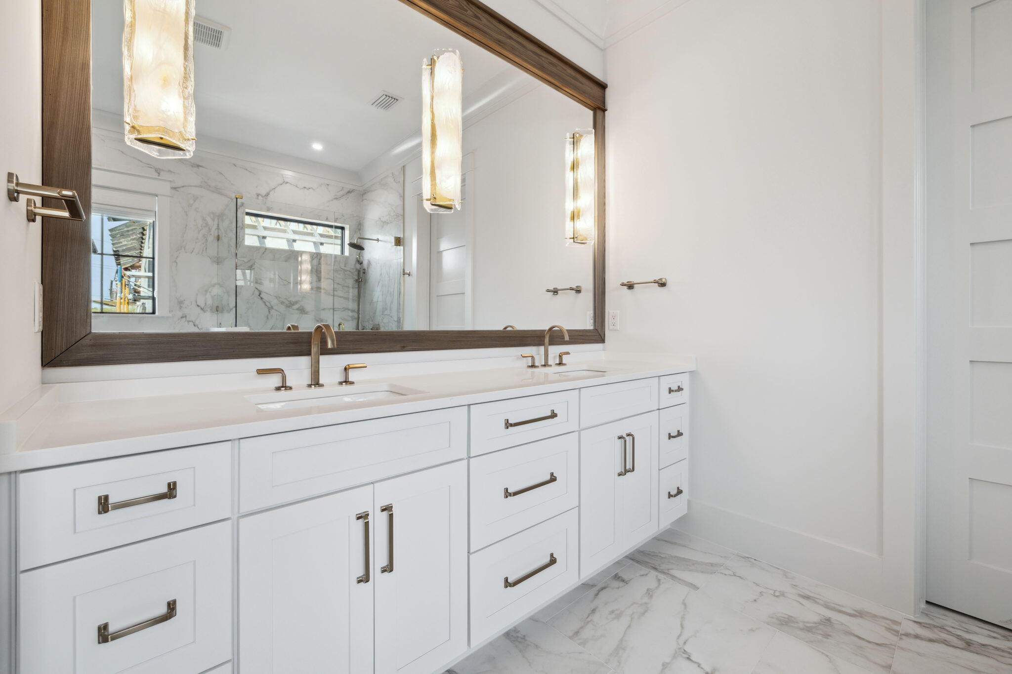 BEACH HIGHLAND - Residential