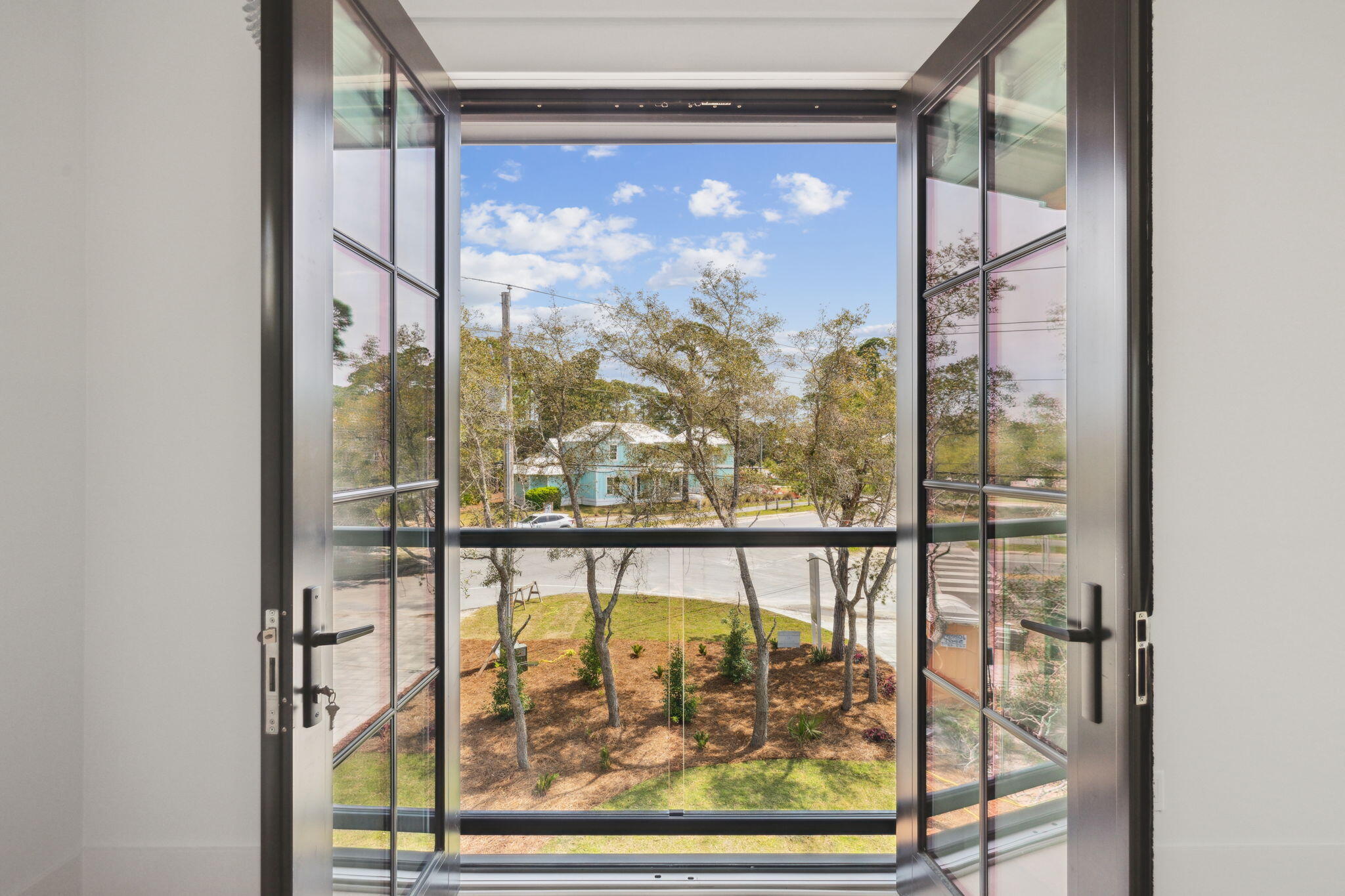 BEACH HIGHLAND - Residential