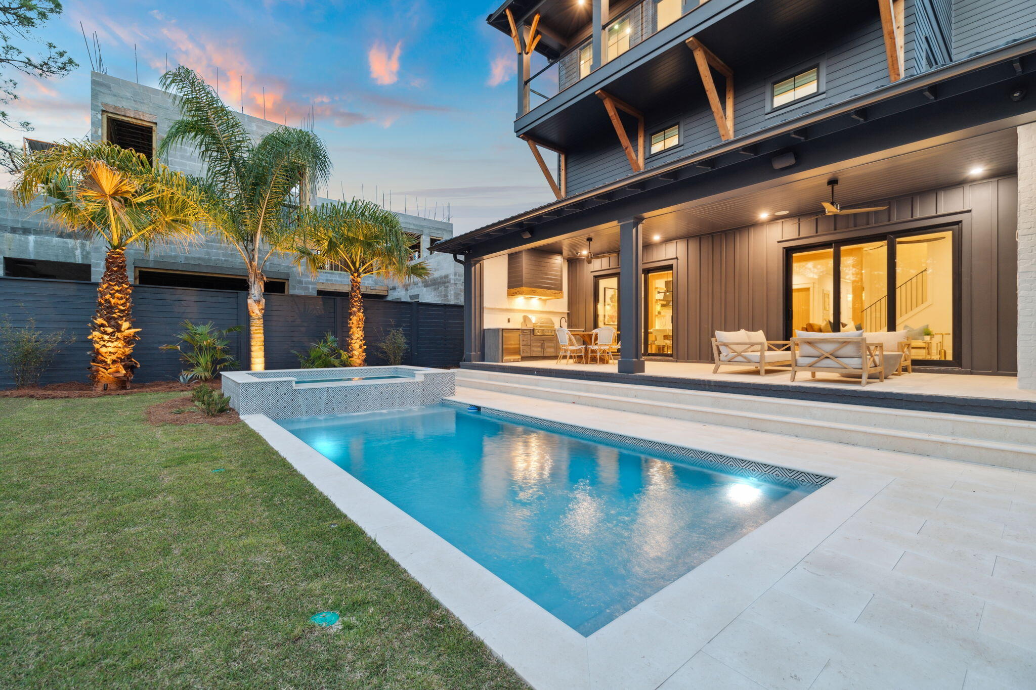 BEACH HIGHLAND - Residential