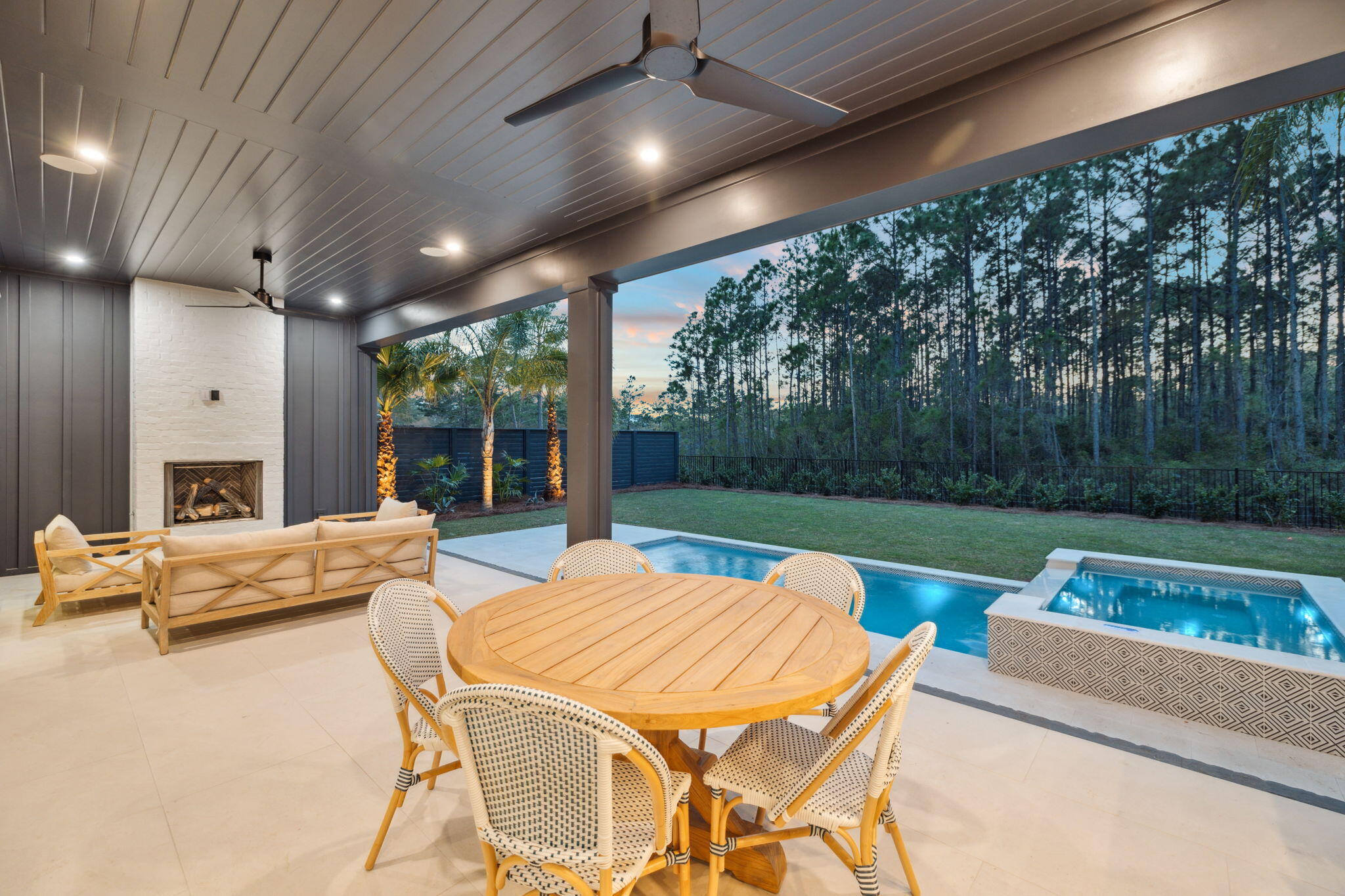 BEACH HIGHLAND - Residential