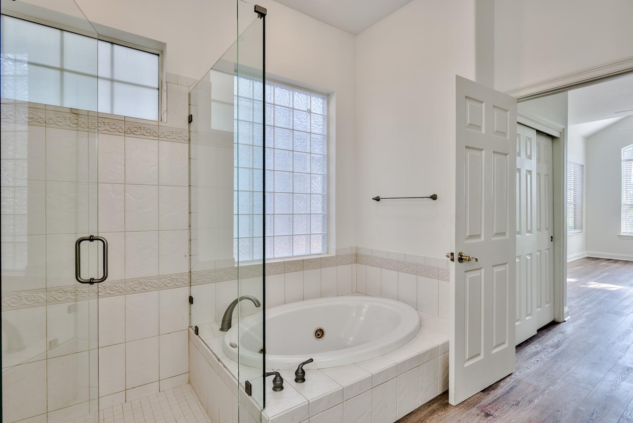 REGATTA BAY - Residential