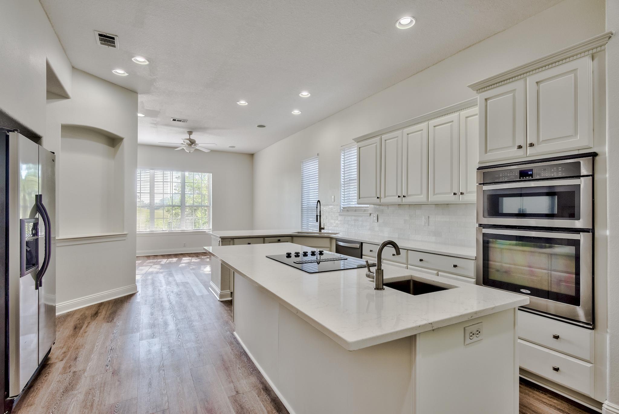 REGATTA BAY - Residential