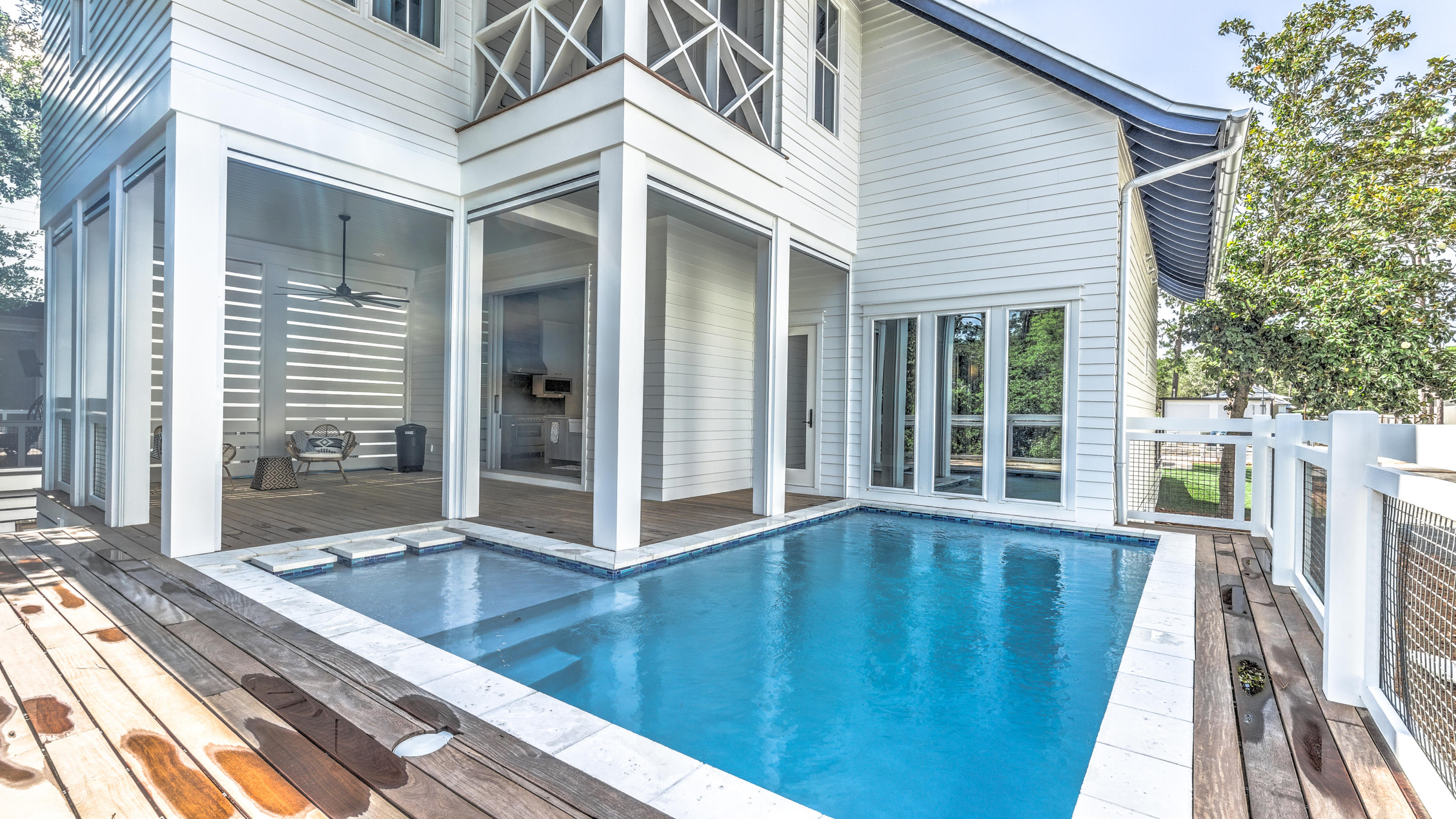 SEAGROVE SHORES 4TH ADD - Residential