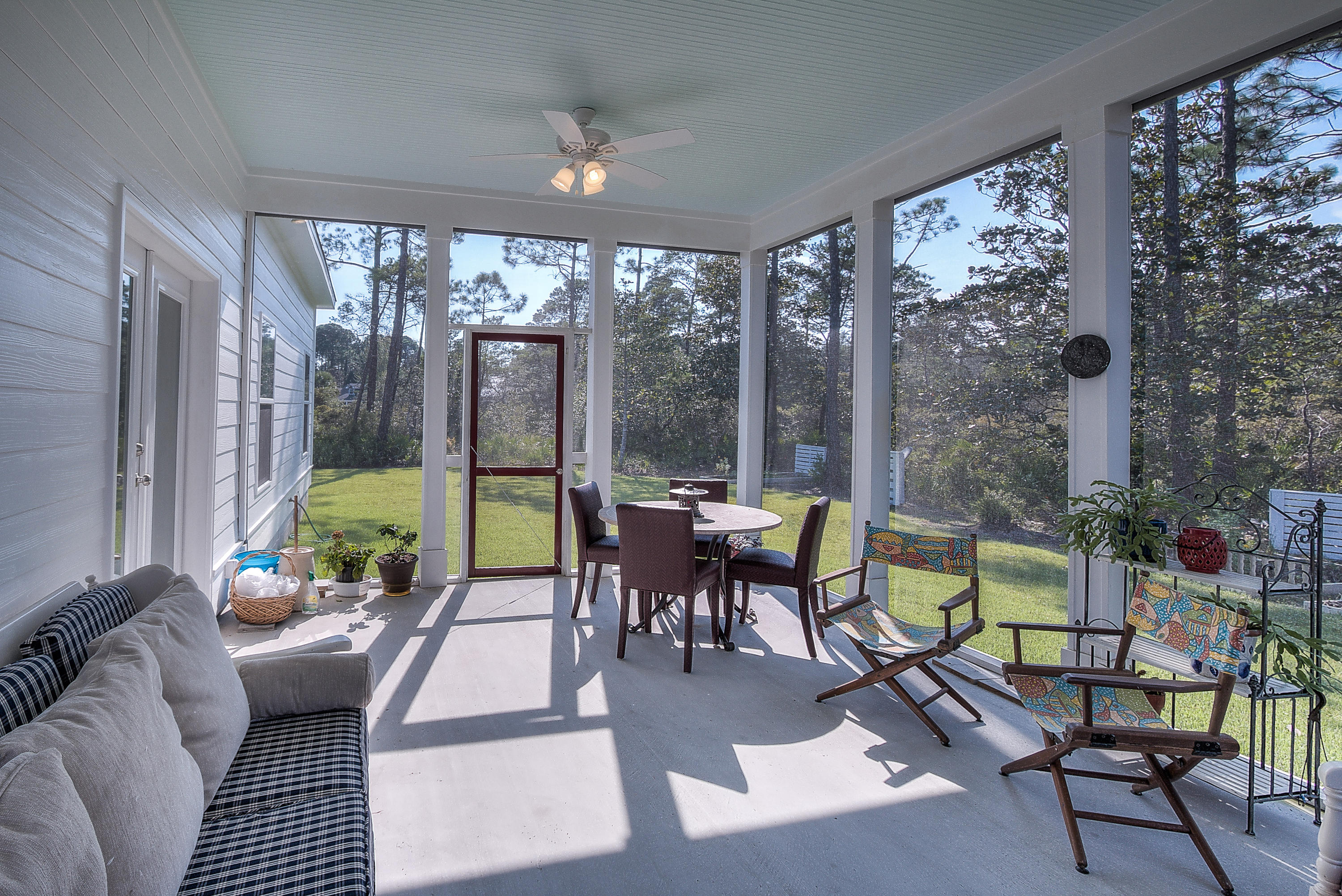 PELICAN BAY - Residential