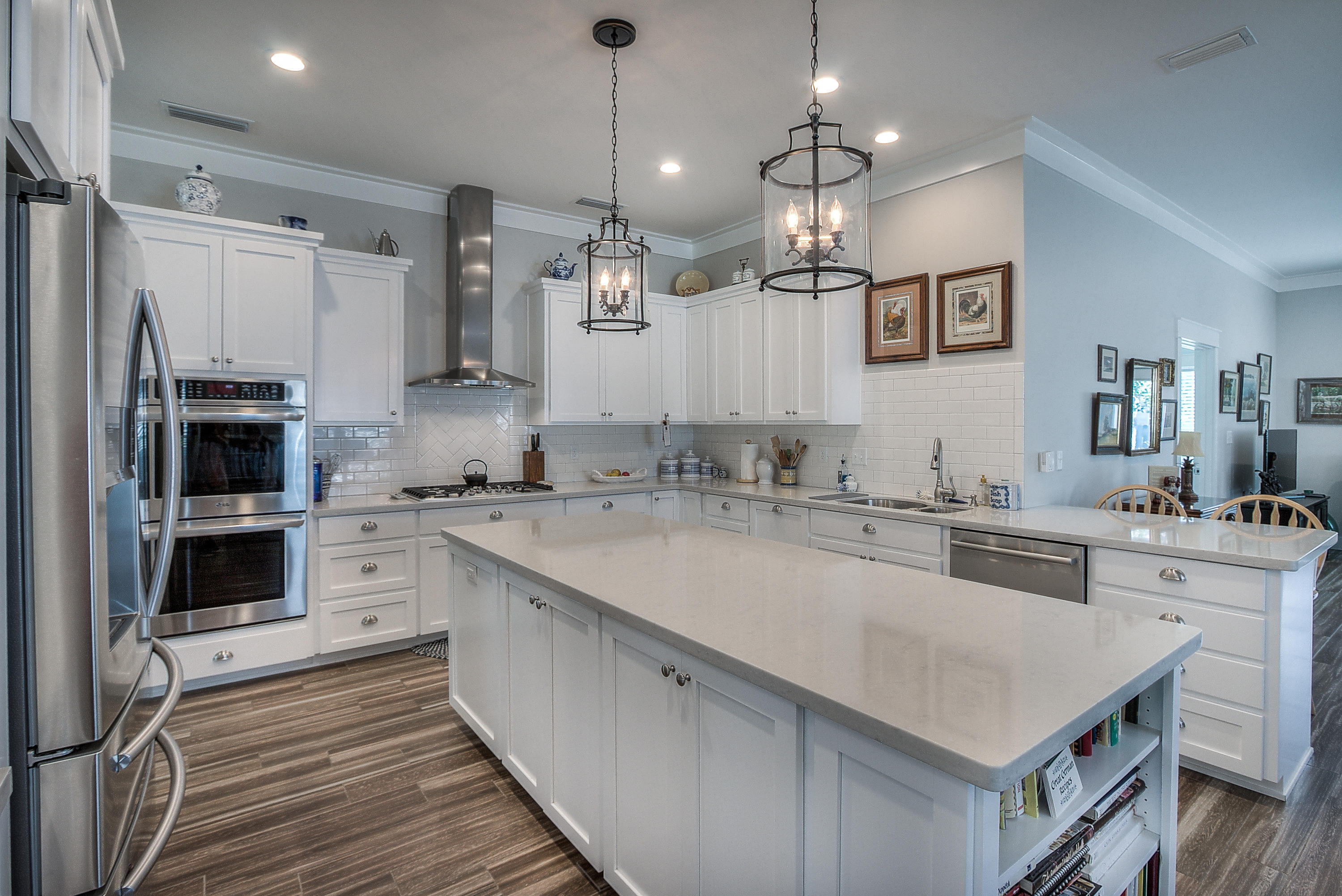 PELICAN BAY - Residential