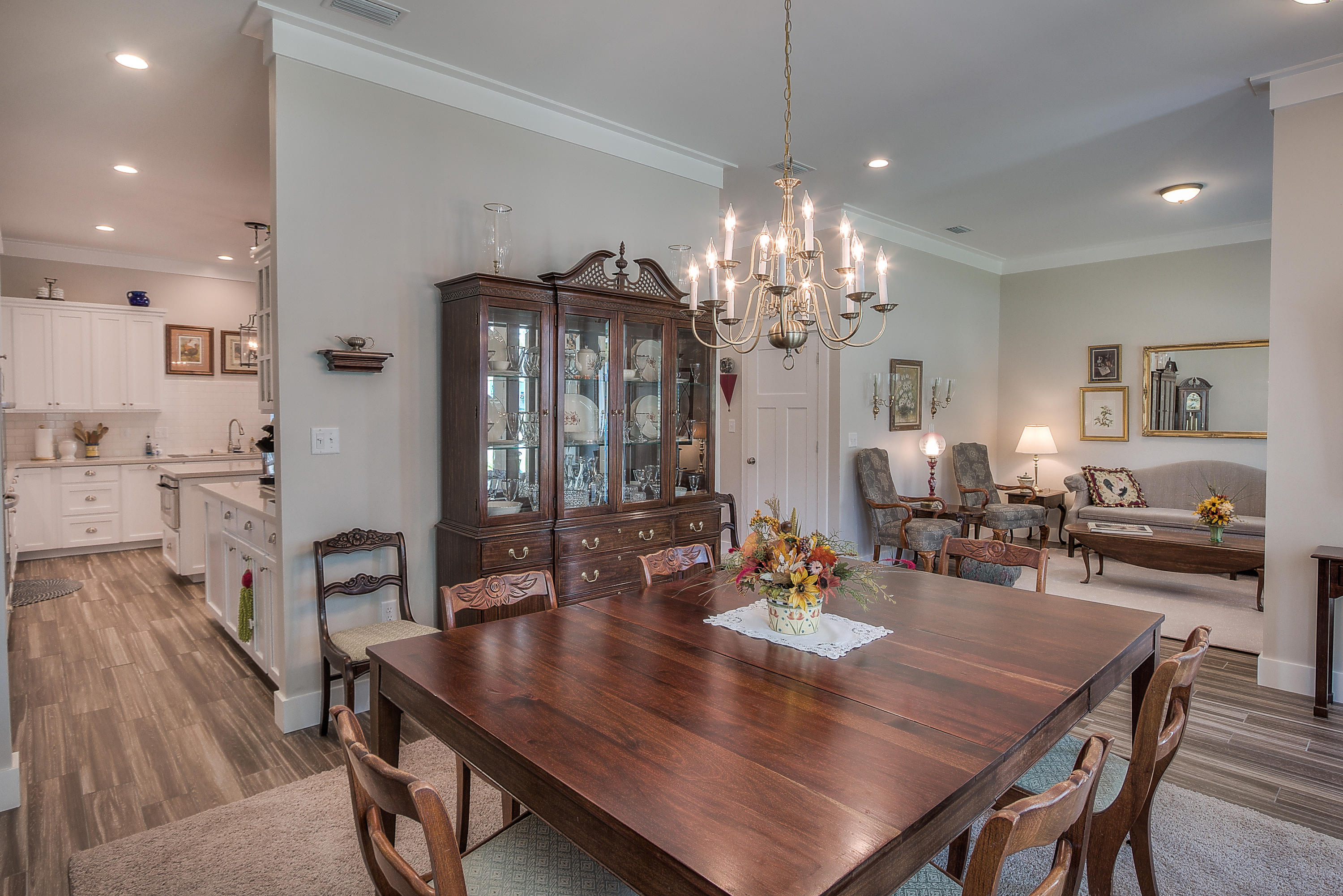 PELICAN BAY - Residential