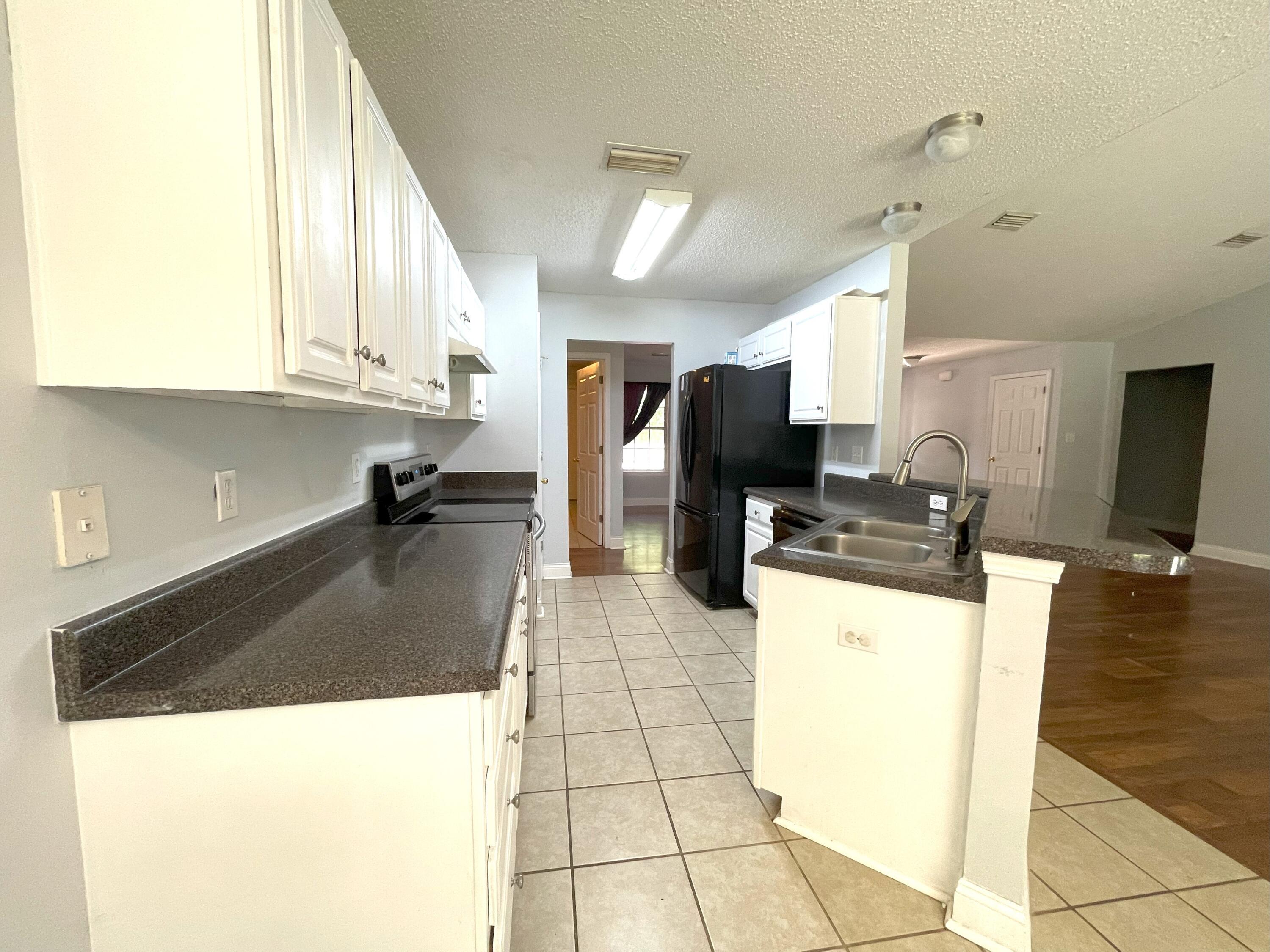 OLD BETHEL ESTATES PH II - Residential Lease