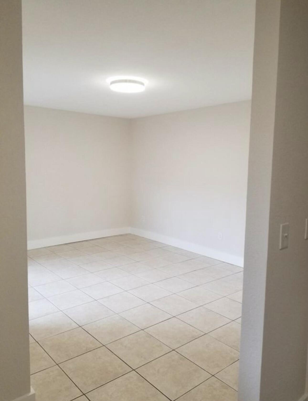 MOSSEY COVE T/H - Residential Lease