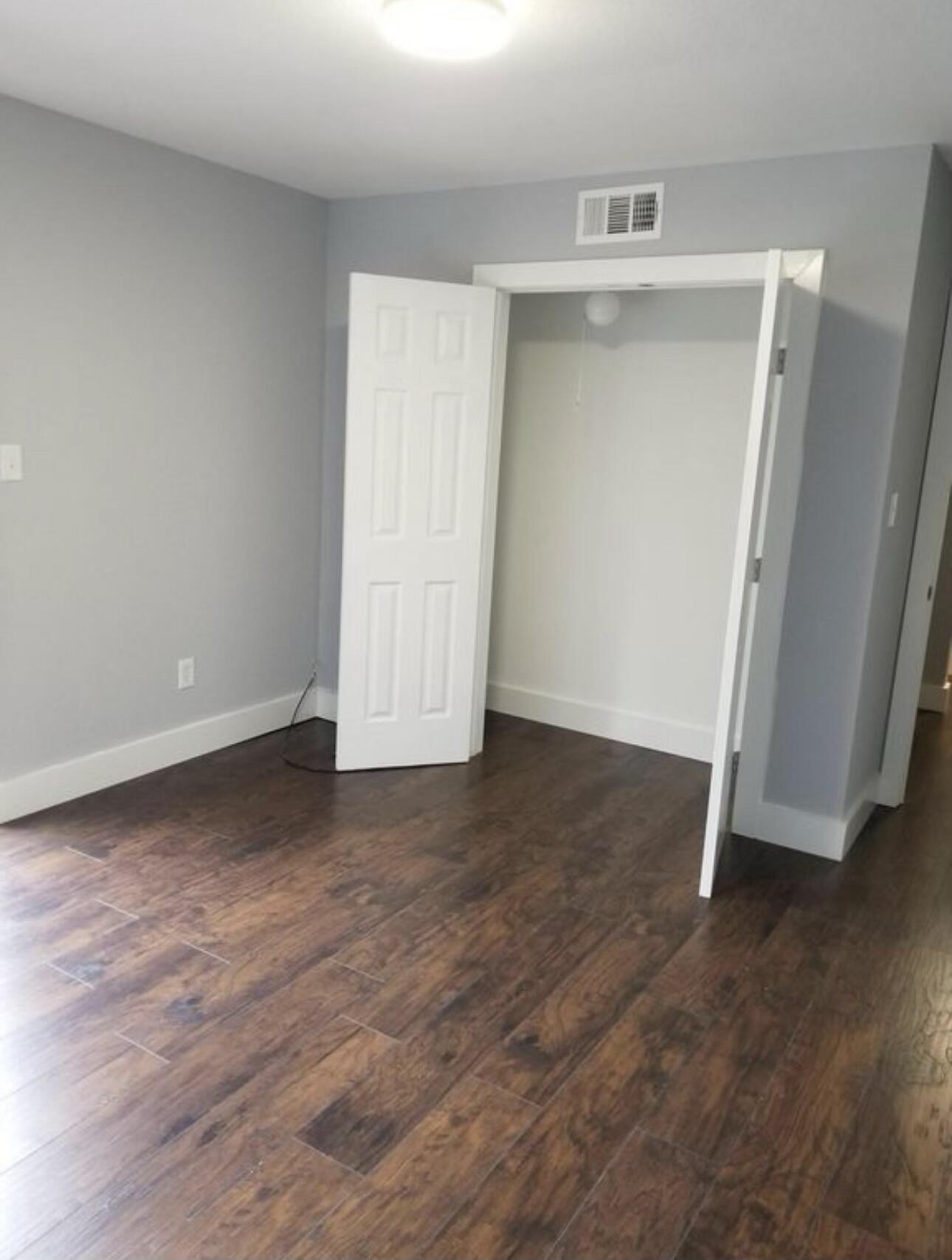 MOSSEY COVE T/H - Residential Lease