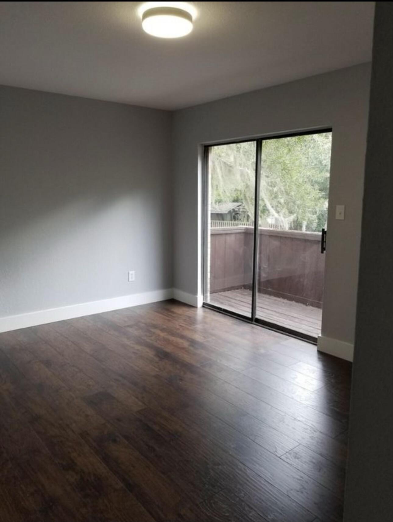 MOSSEY COVE T/H - Residential Lease