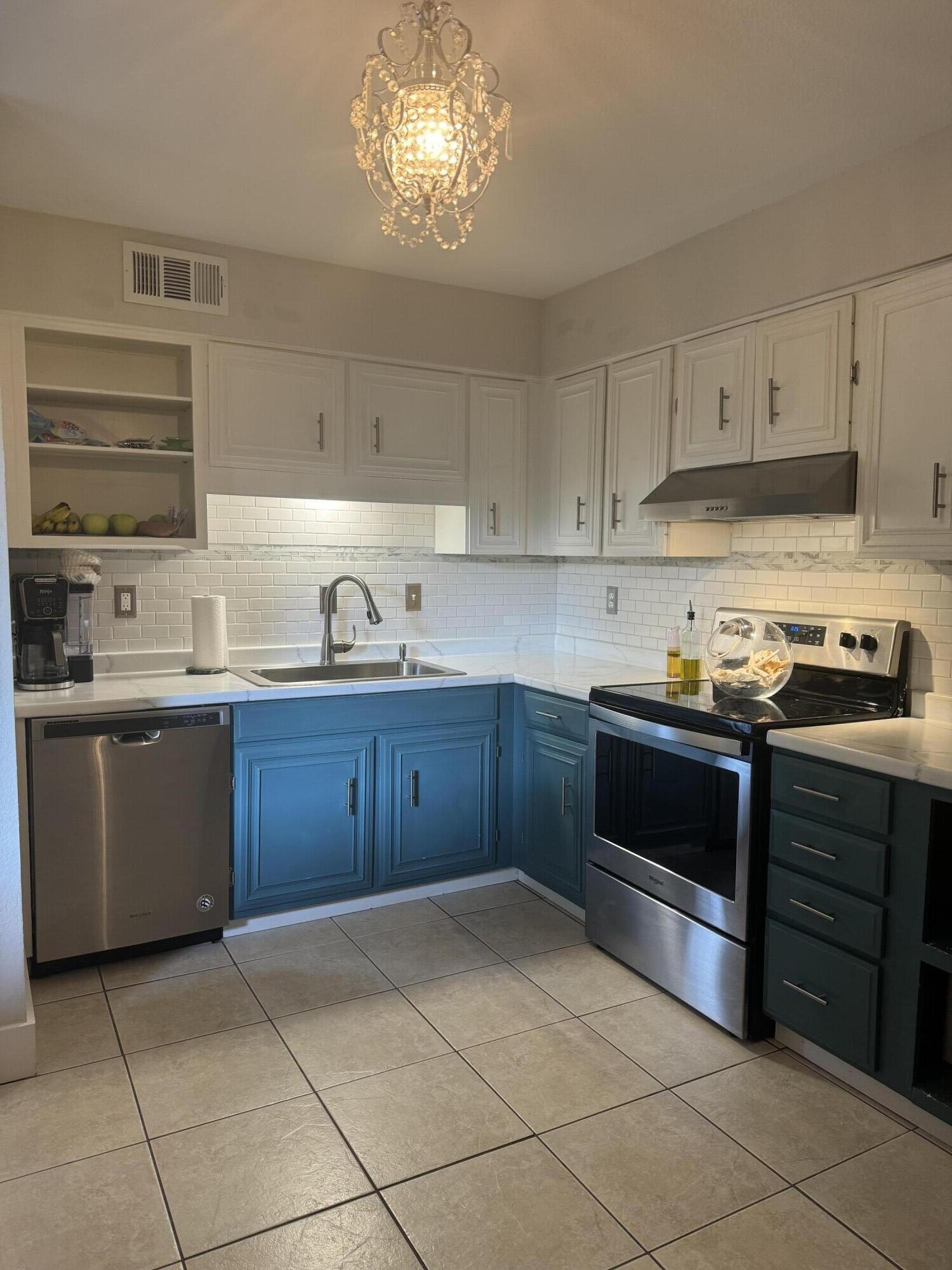 MOSSEY COVE T/H - Residential Lease