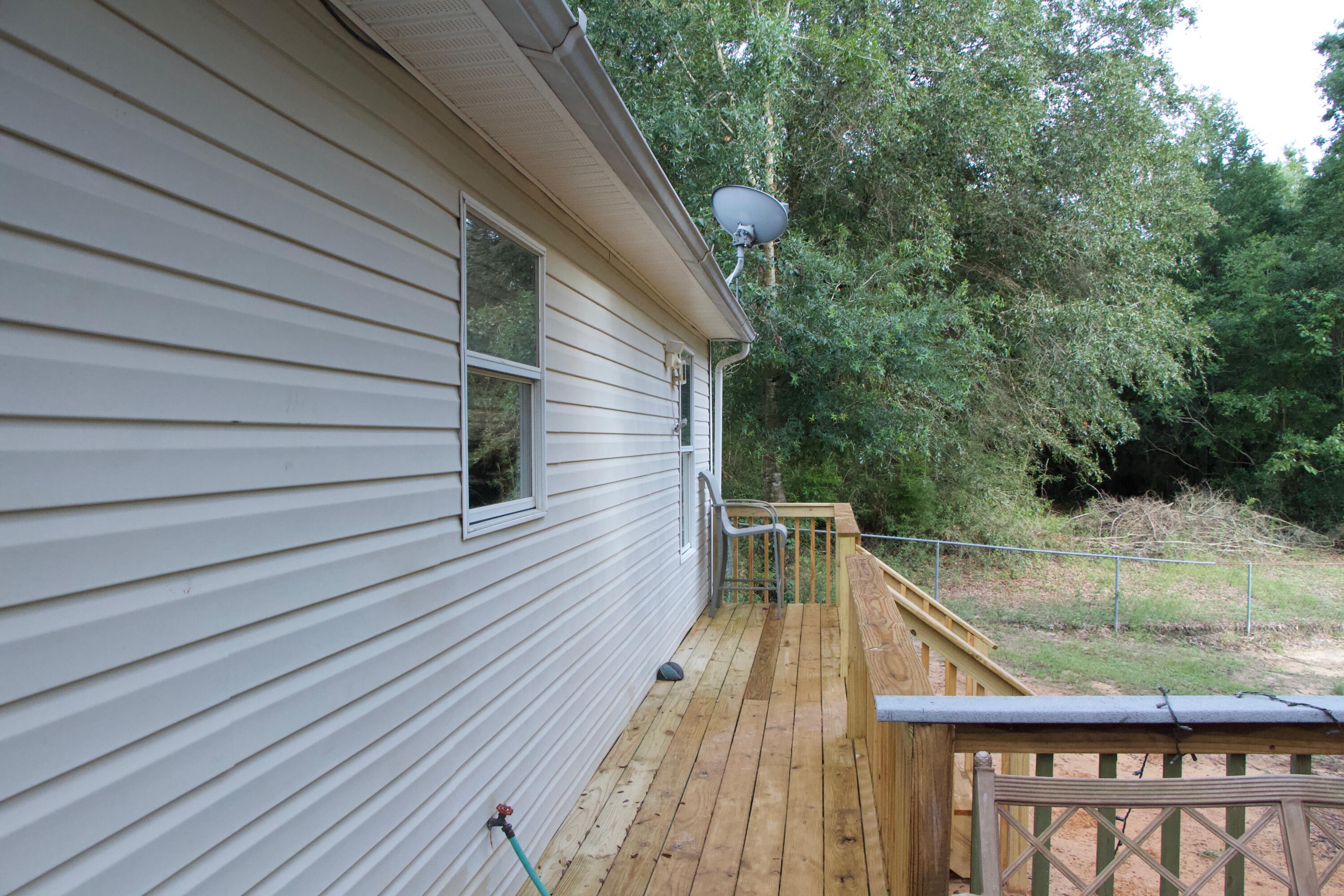 CRESTVIEW SUBURB - Residential