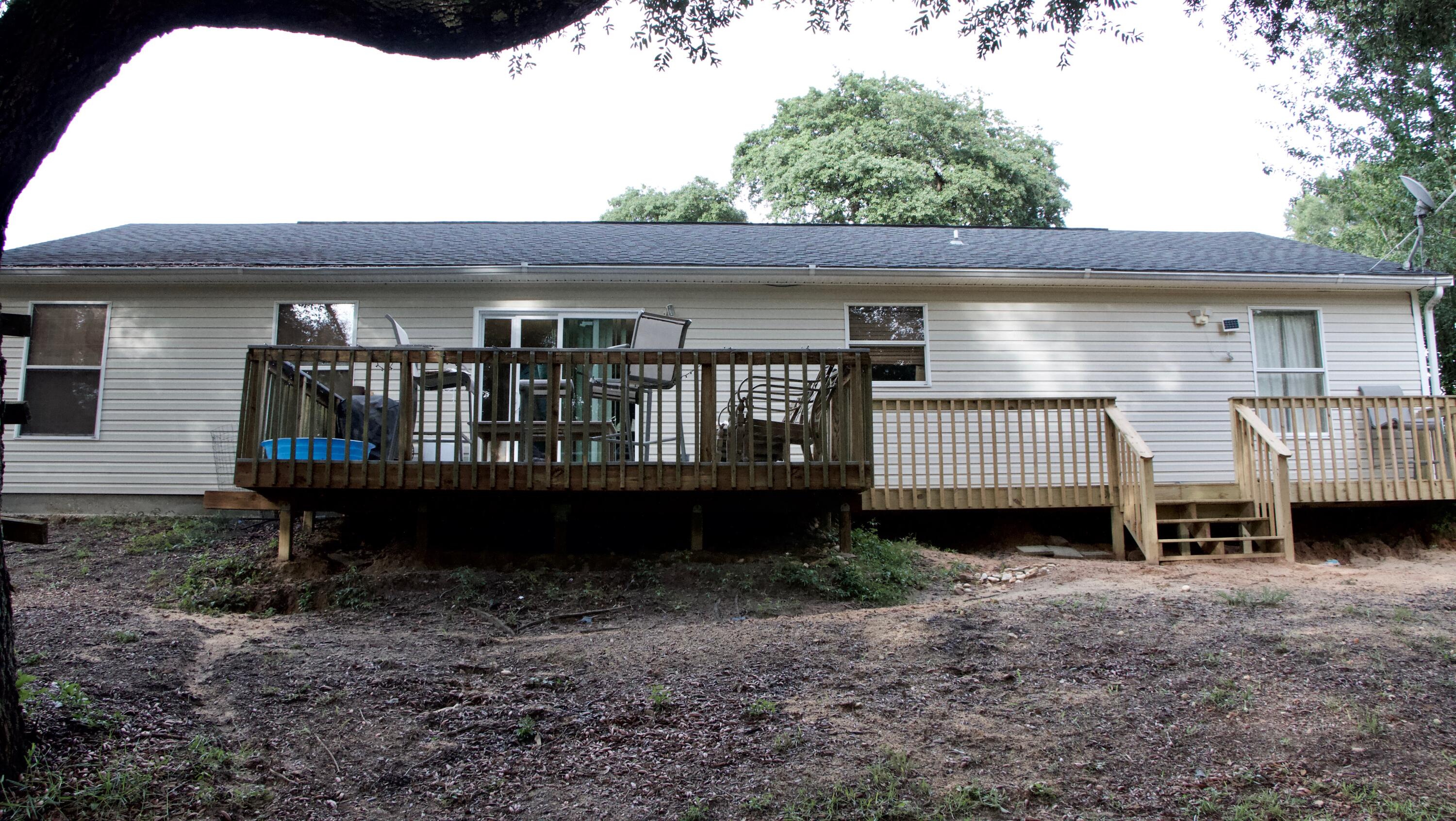 CRESTVIEW SUBURB - Residential