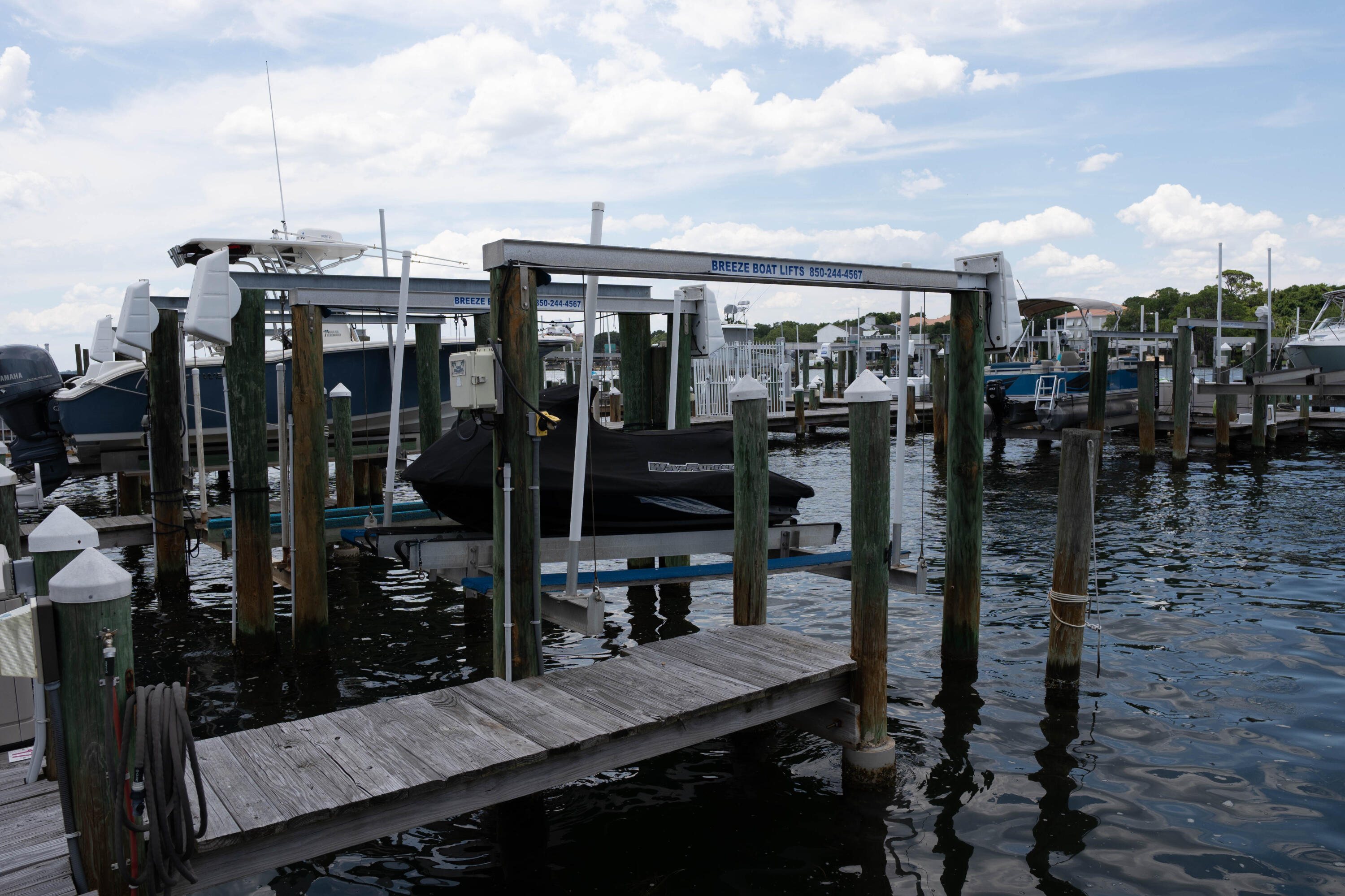 PALM COURT YACHT CLUB - Residential