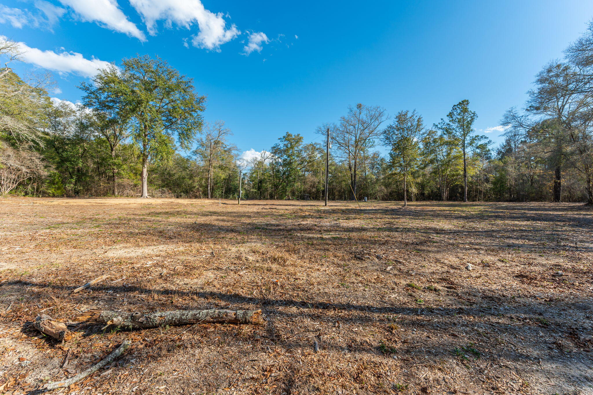 METES & BOUNDS - Land