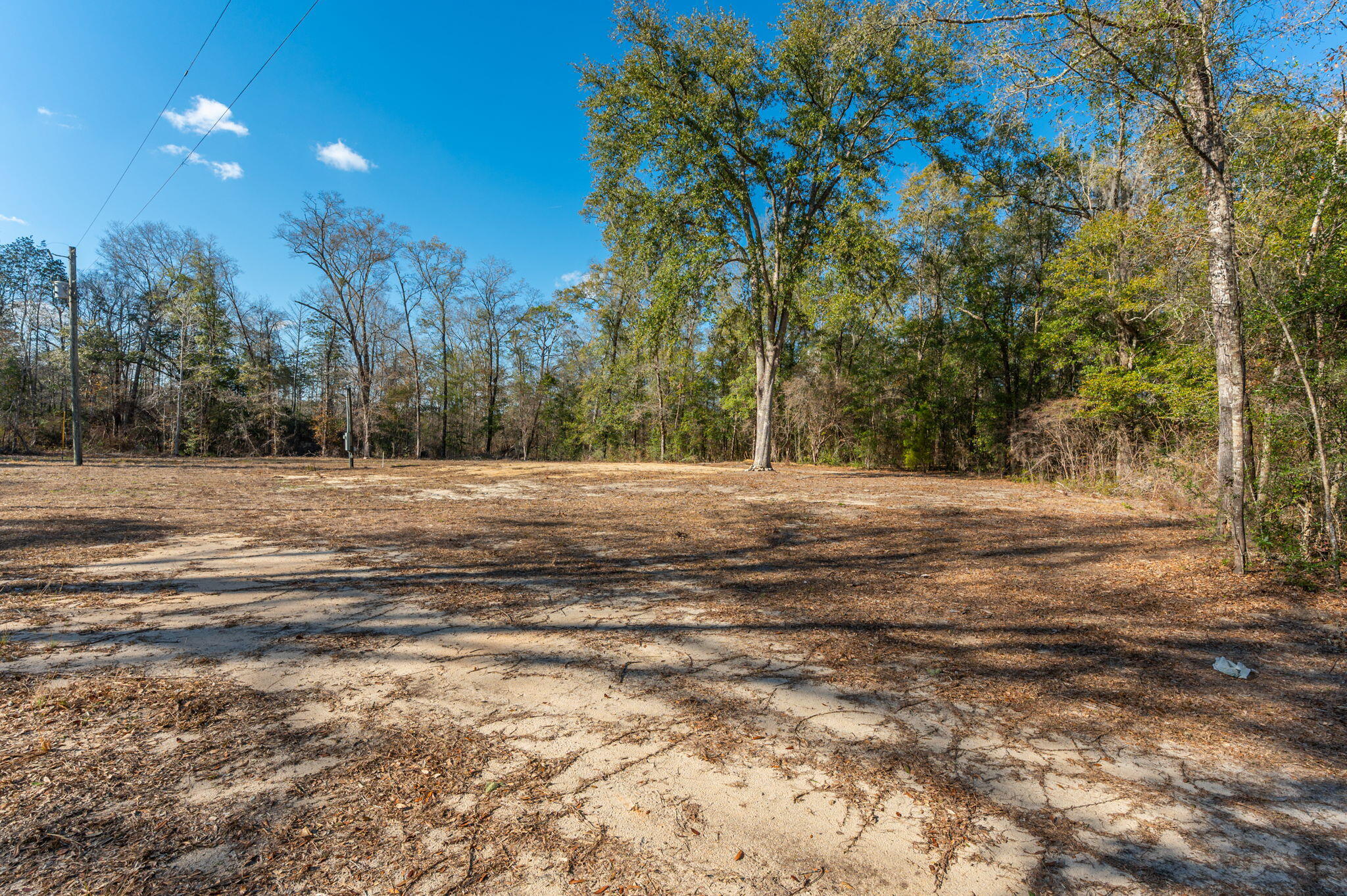 METES & BOUNDS - Land