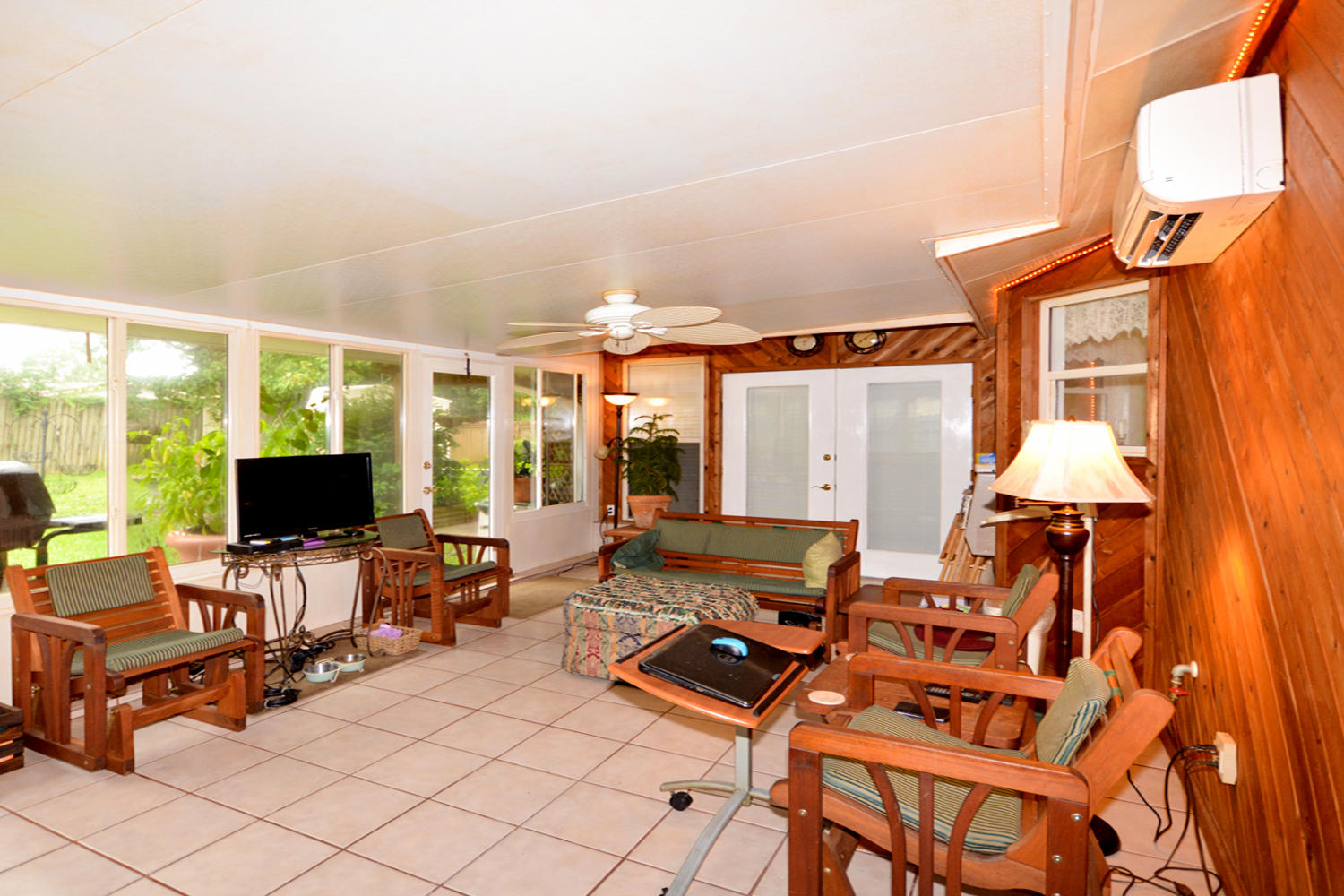 OAKRIDGE MANOR - Residential