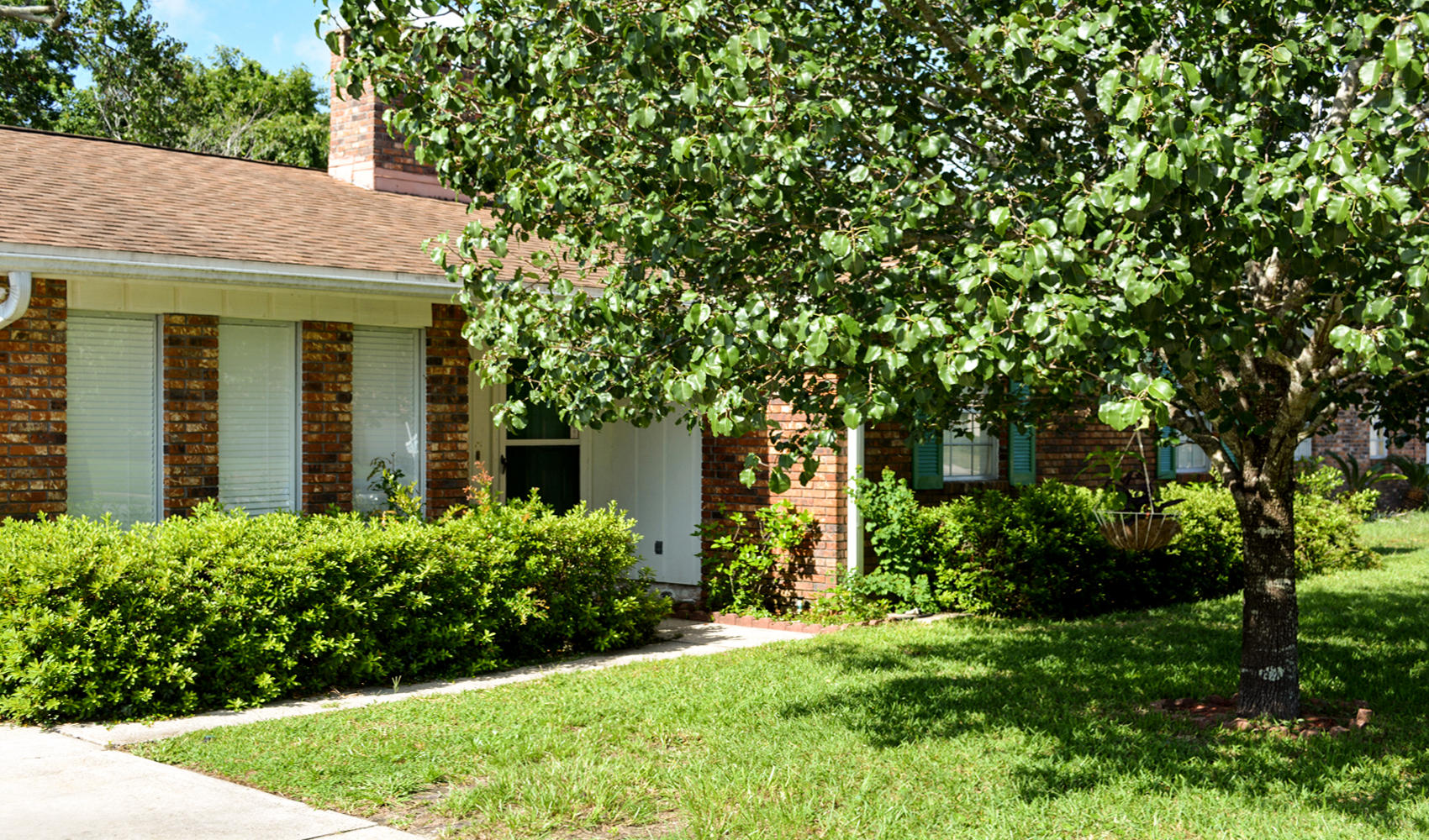 OAKRIDGE MANOR - Residential