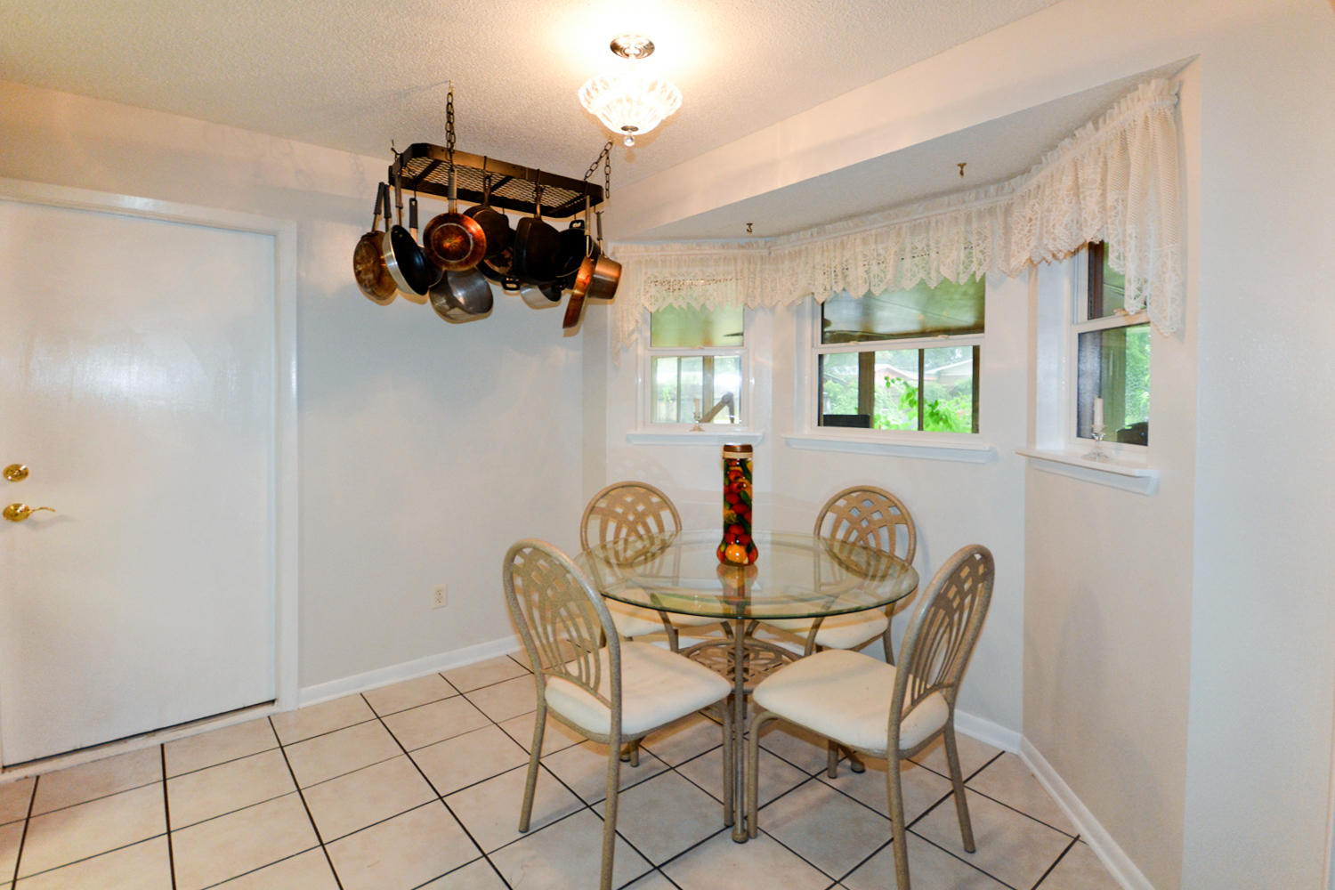 OAKRIDGE MANOR - Residential