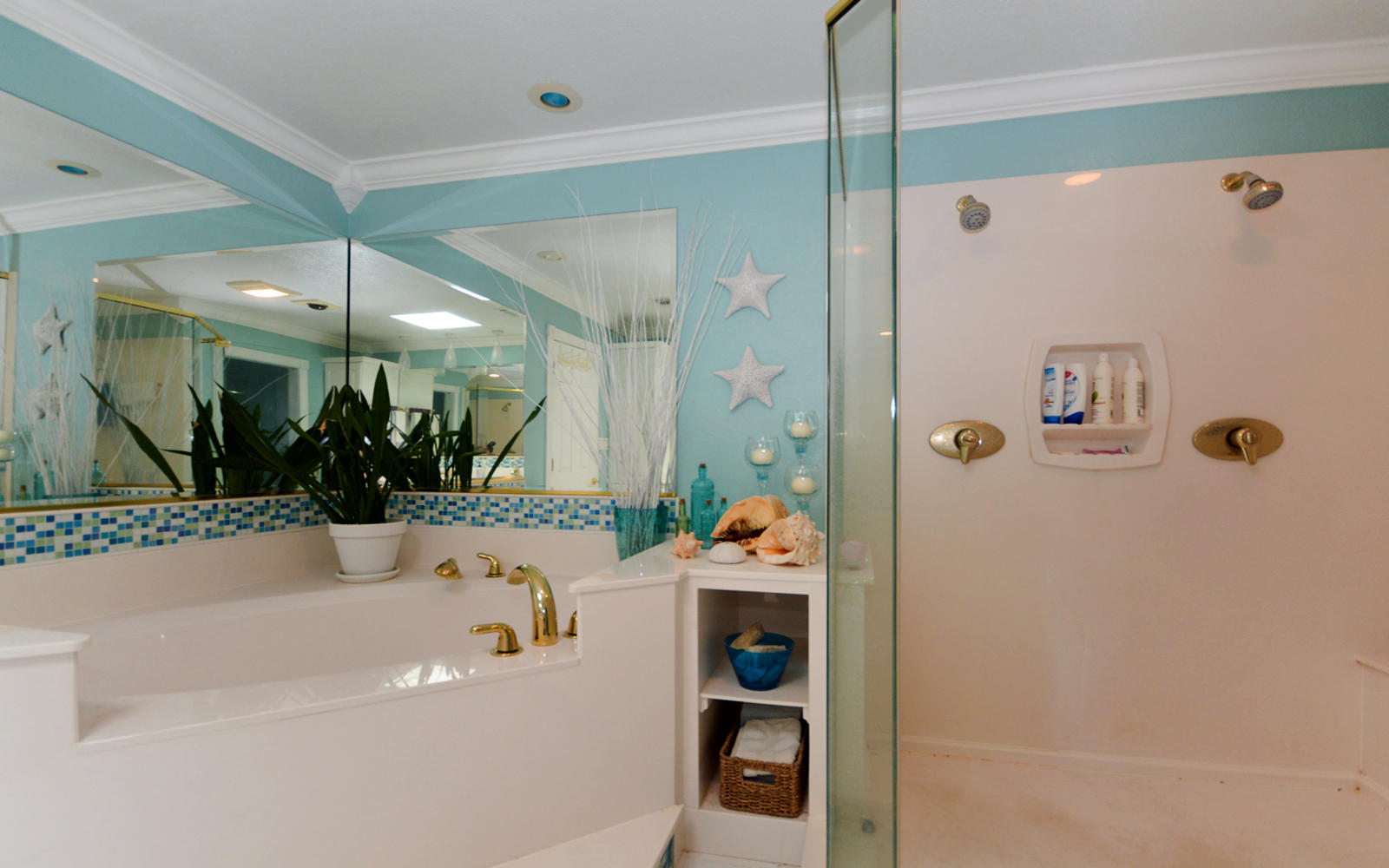 OAKRIDGE MANOR - Residential