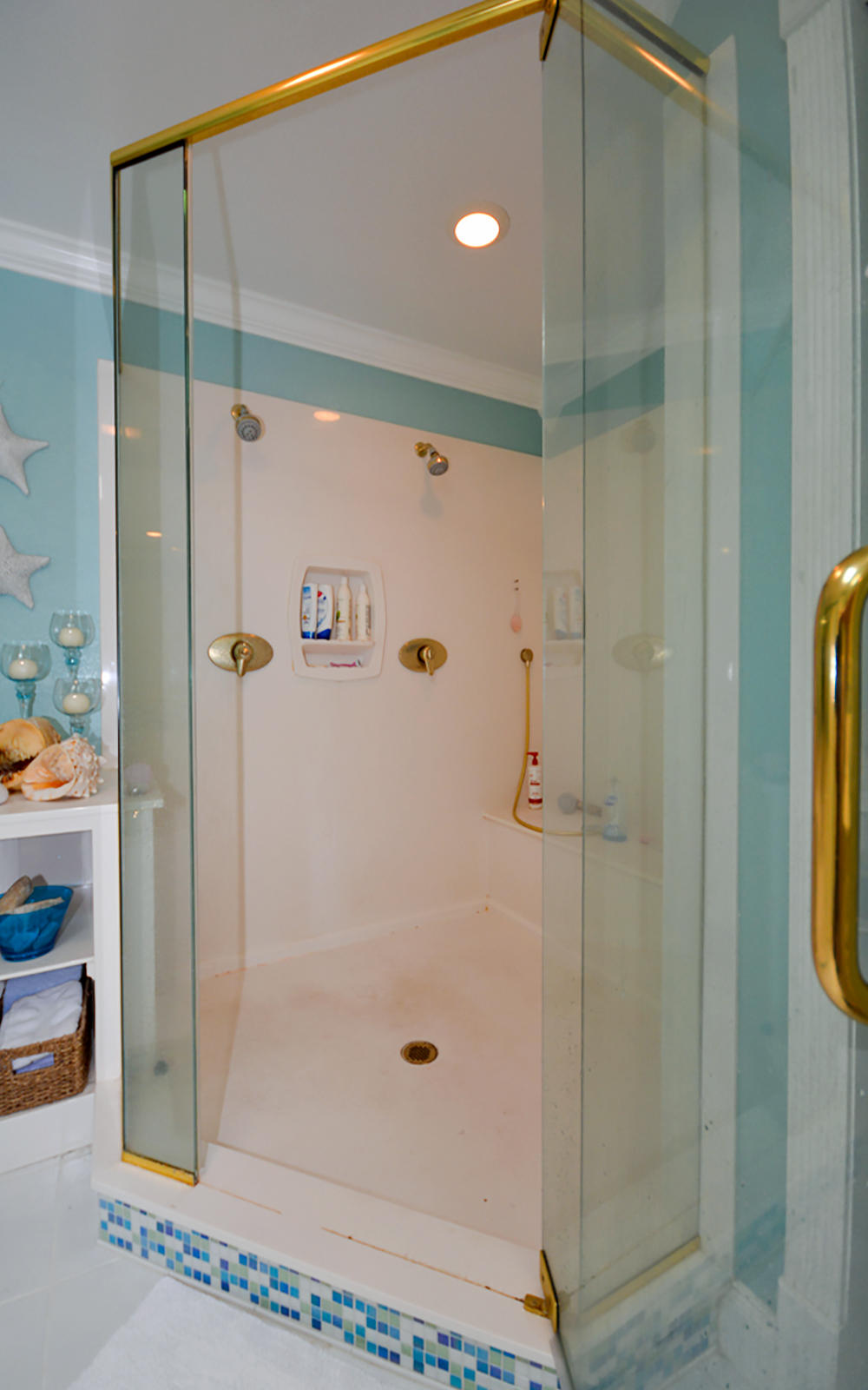 OAKRIDGE MANOR - Residential