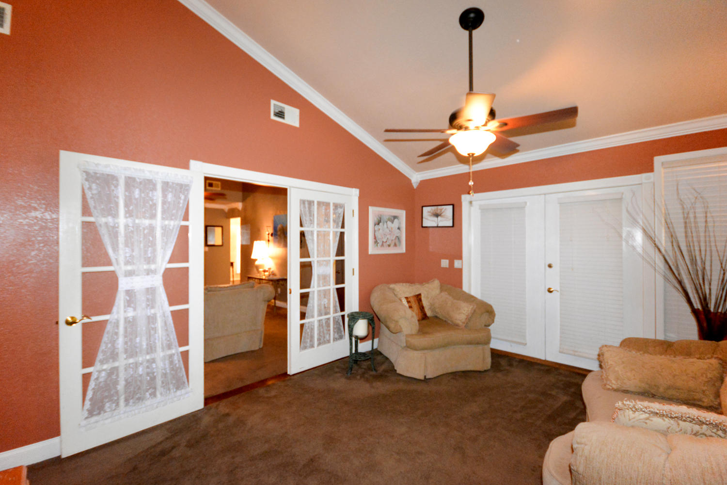 OAKRIDGE MANOR - Residential