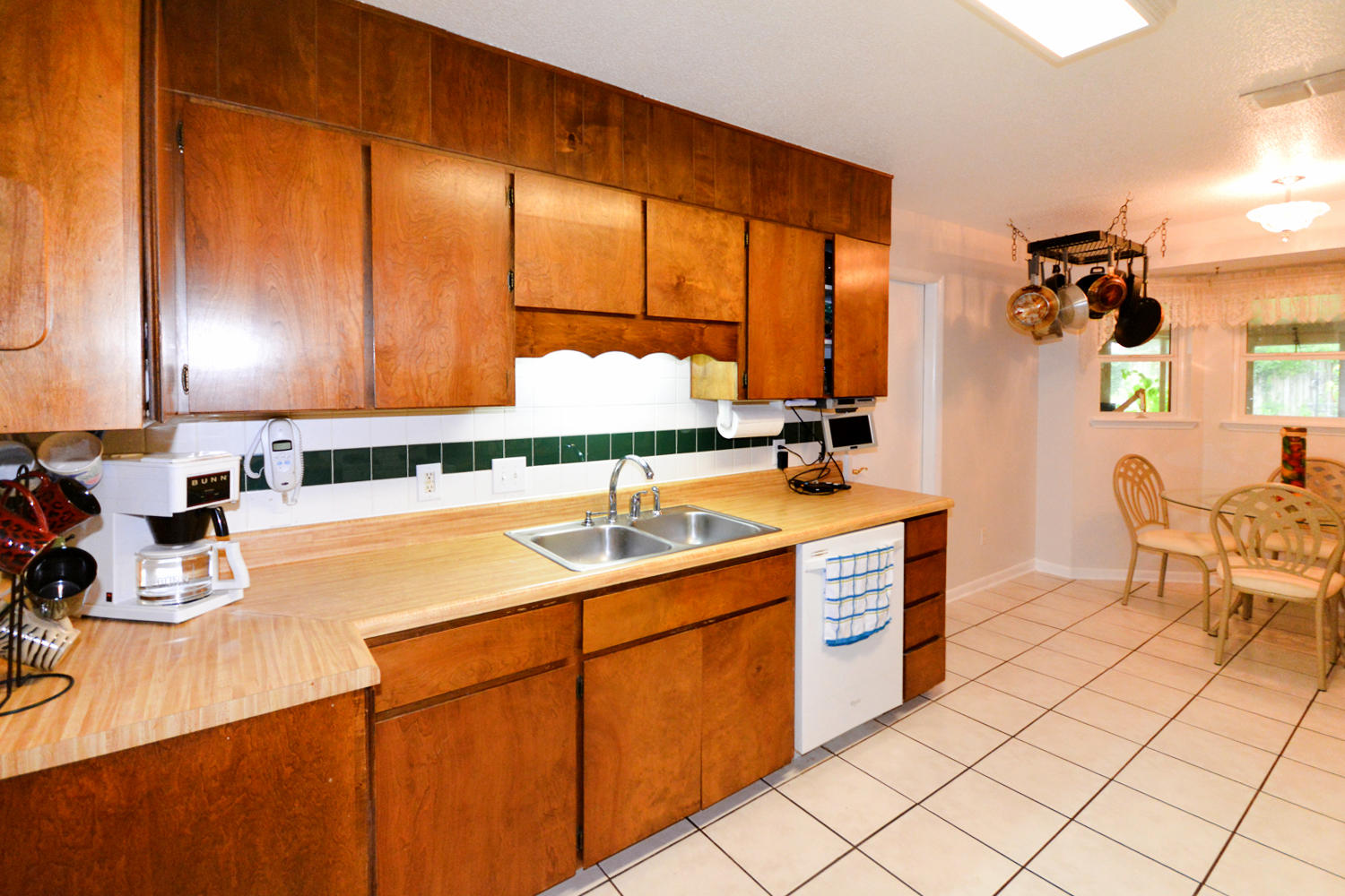 OAKRIDGE MANOR - Residential