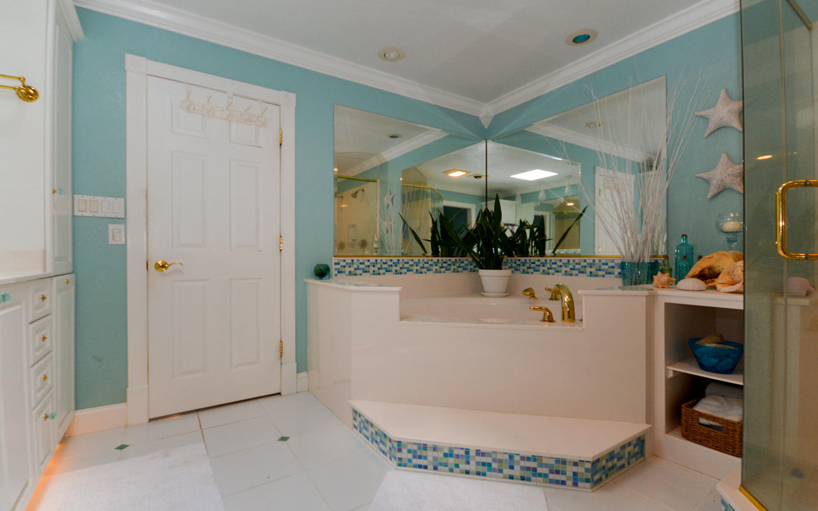 OAKRIDGE MANOR - Residential