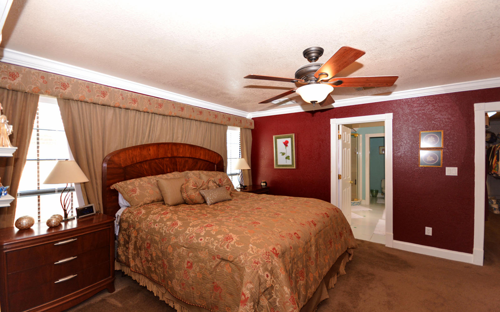 OAKRIDGE MANOR - Residential