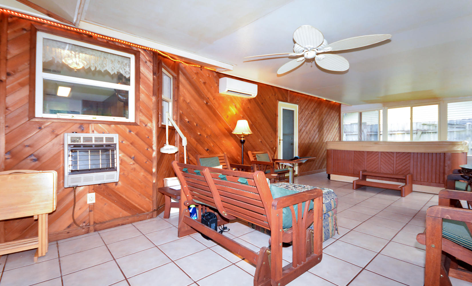 OAKRIDGE MANOR - Residential