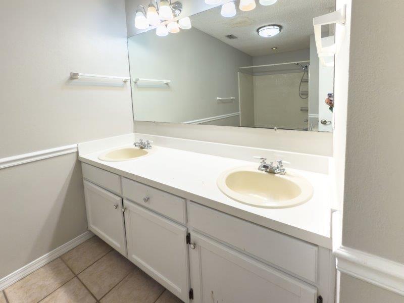 VILLAGE WEST - Residential Lease