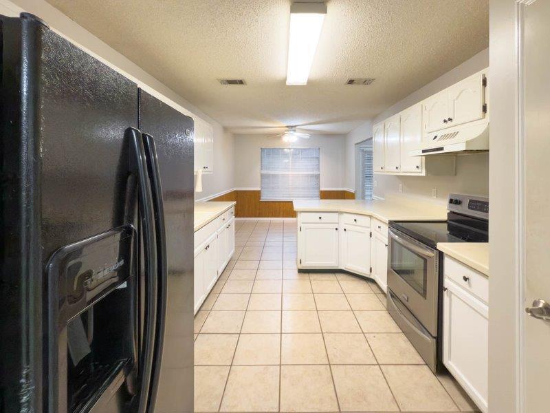 VILLAGE WEST - Residential Lease