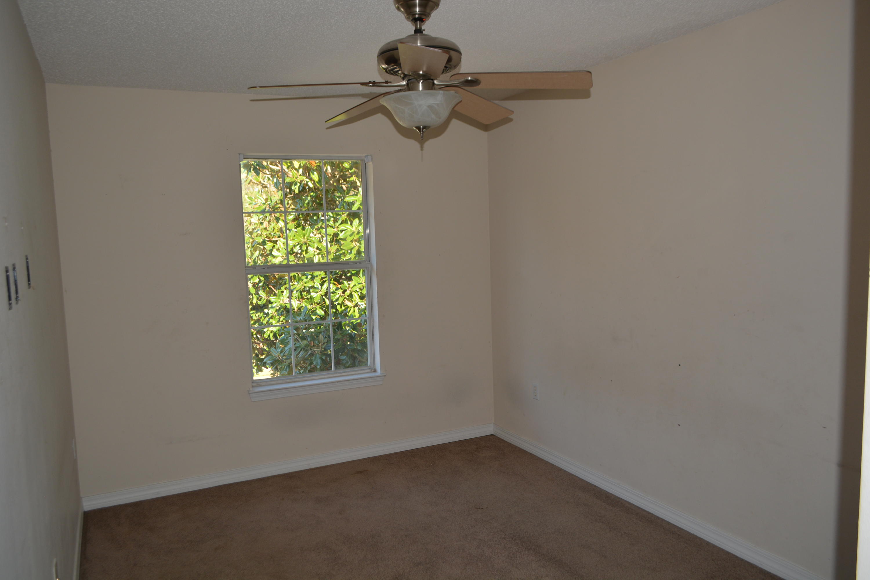 TWIN LAKES - Residential