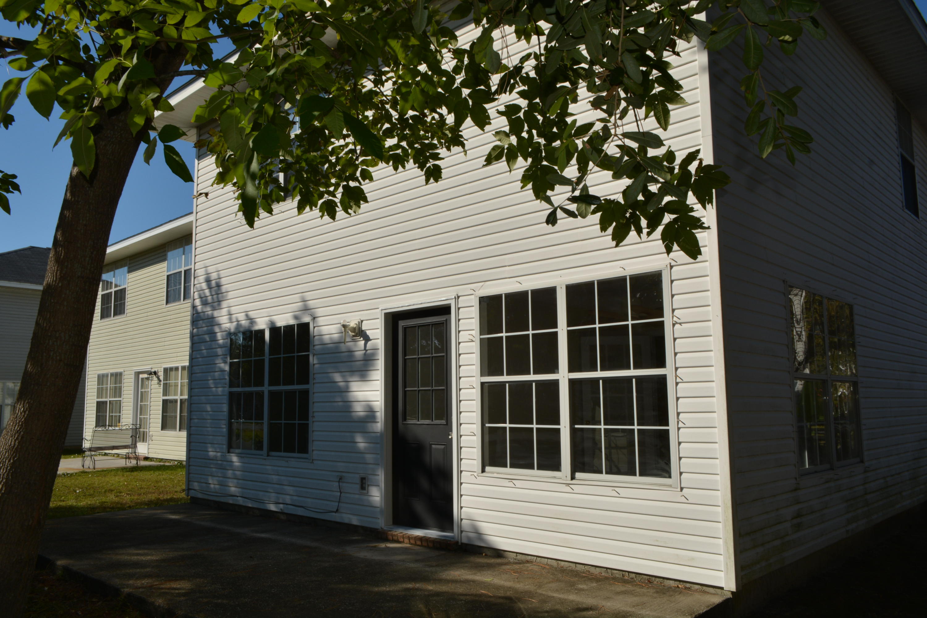 TWIN LAKES - Residential