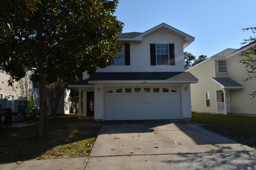 ** AVAILABLE IN THE HEART OF DESTIN!! ** NEW ROOF! NEW HVAC!! This home is the largest floor plan available in Twin Lakes Estates. Large Living Area, Den and Upstairs Loft Area. Spacious Kitchen with loads of Counter Space and Cabinetry! Open and Bright Dining Room is located just off the Kitchen and is large enough for Holiday Dinners. Upstairs you will find 4 Roomy Bedrooms and a Large Loft area. The Master Suite has a HUGE walk in closet & Master Bath has a Garden Tub. Hurry - this one won't last long in this price range!