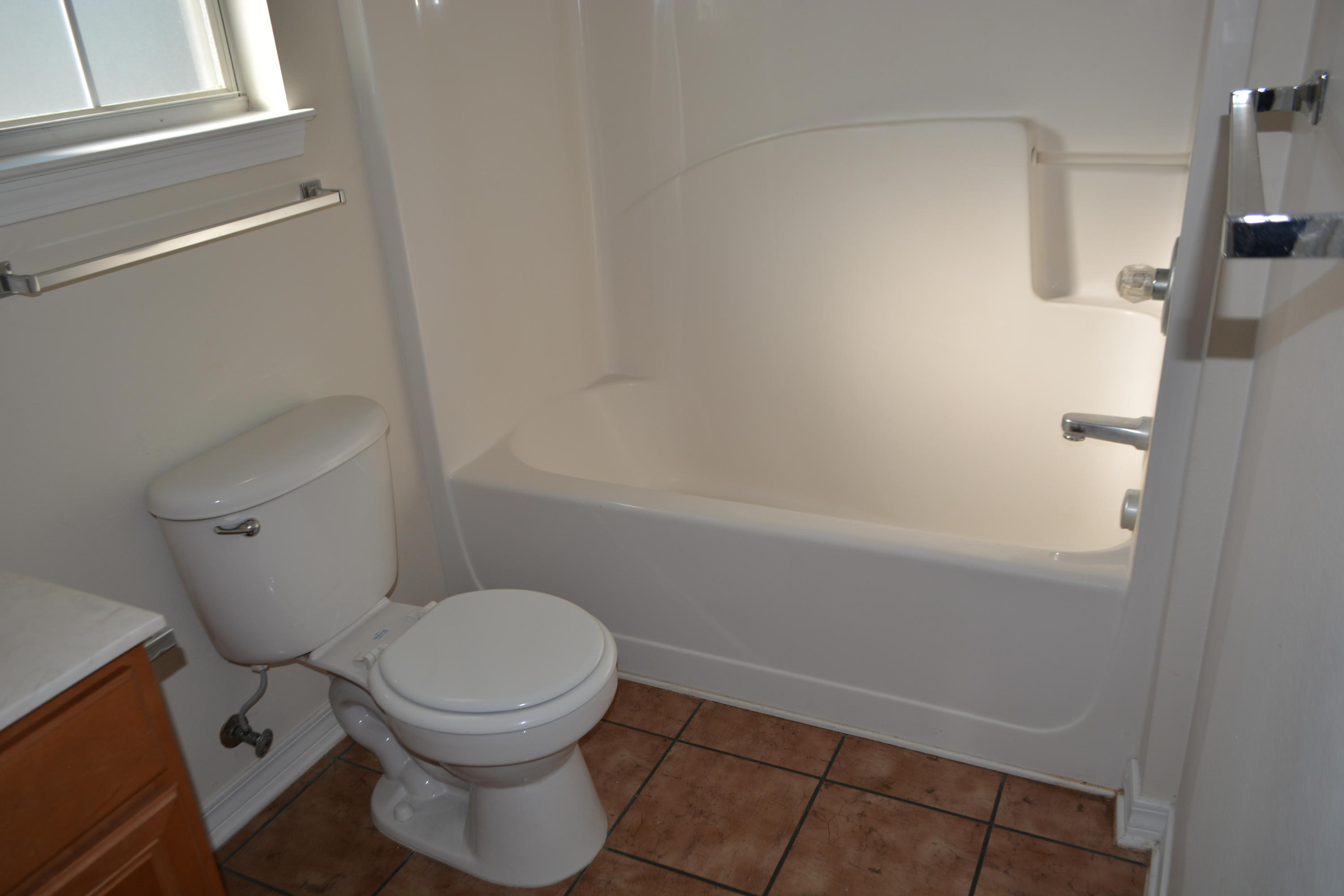 TWIN LAKES - Residential