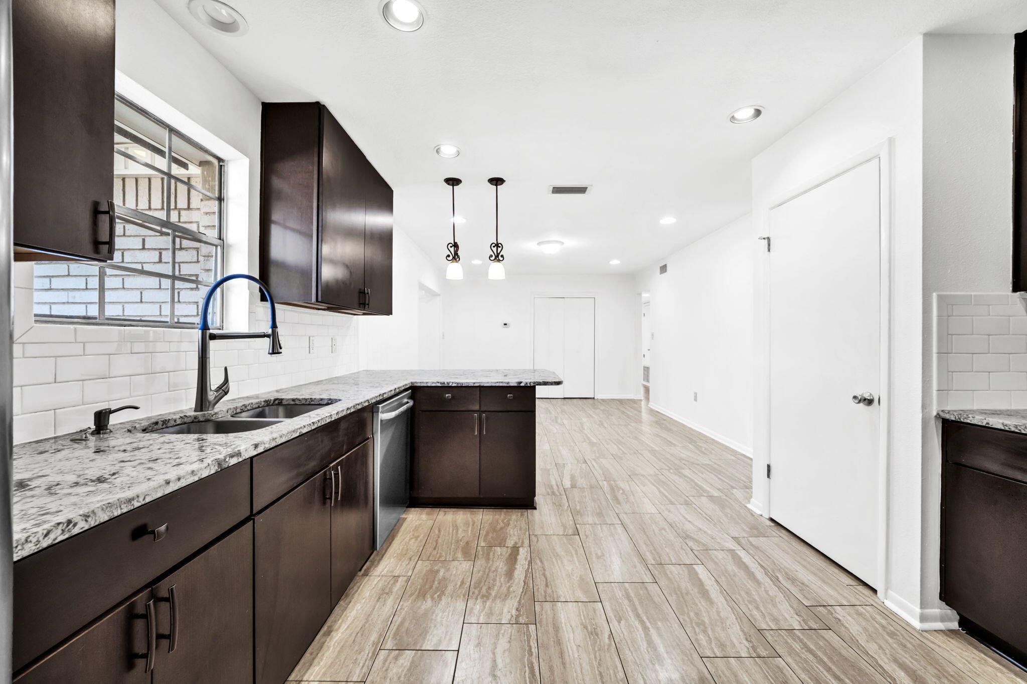 SEA HILLS - Residential