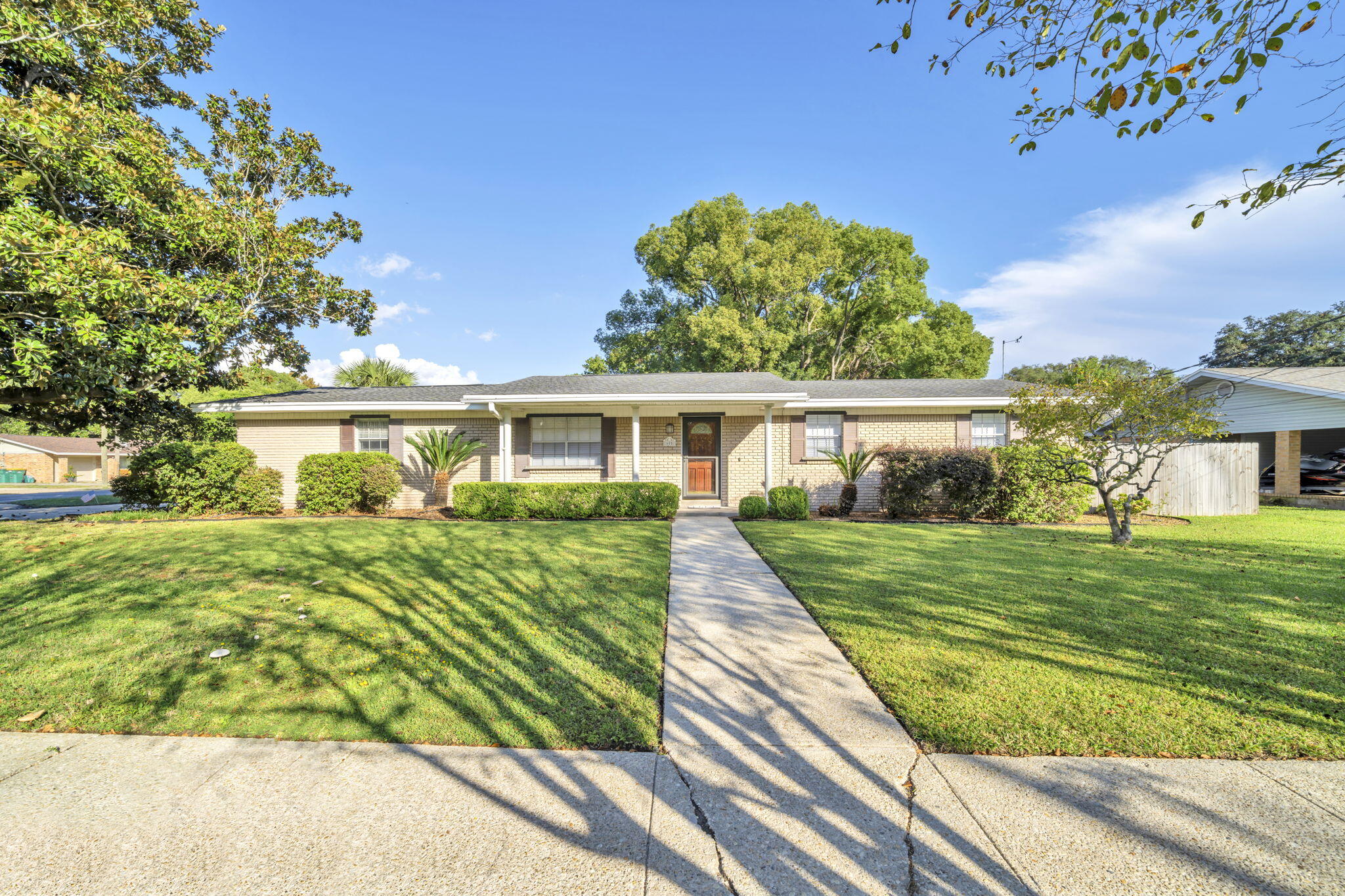 SEA HILLS - Residential