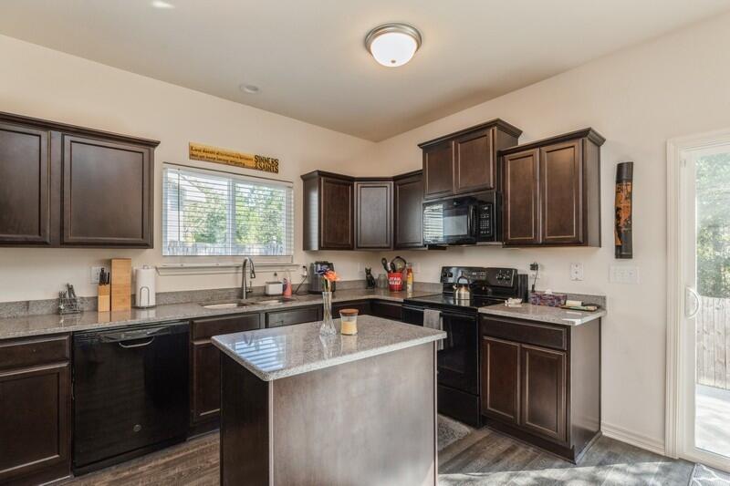 SANDY RIDGE ESTATES - Residential