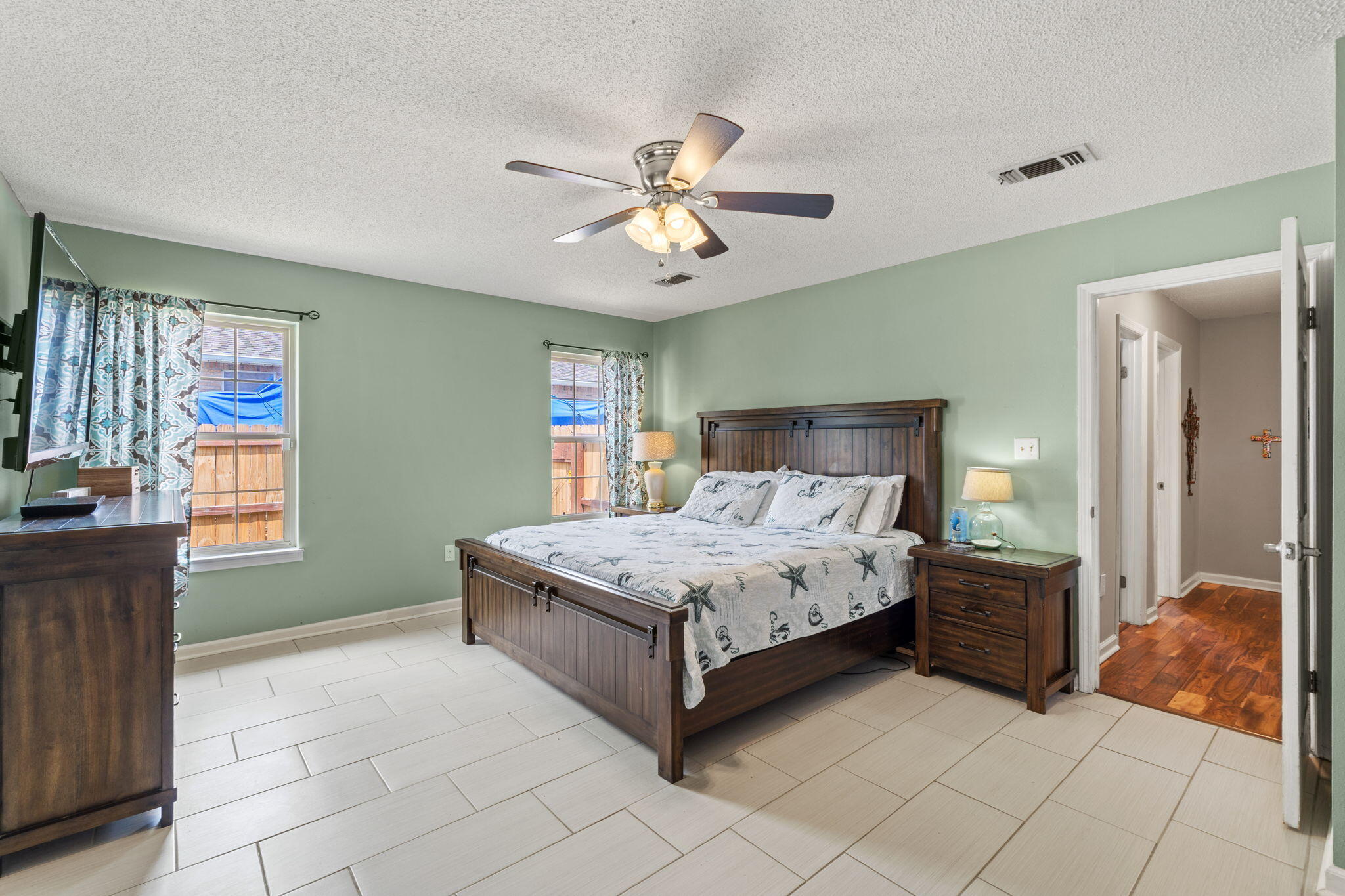 HOLLEY BY THE SEA - Residential