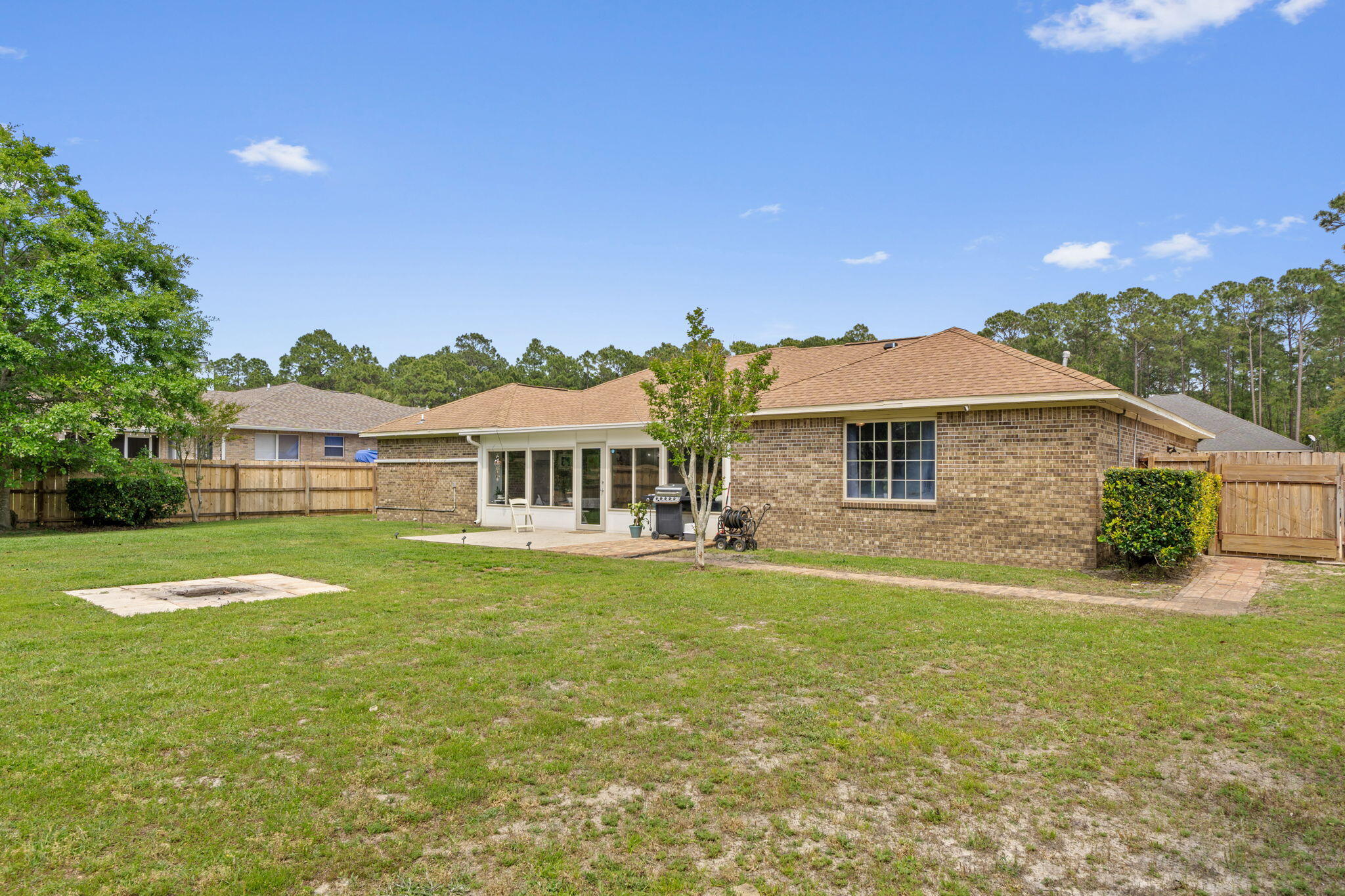 HOLLEY BY THE SEA - Residential