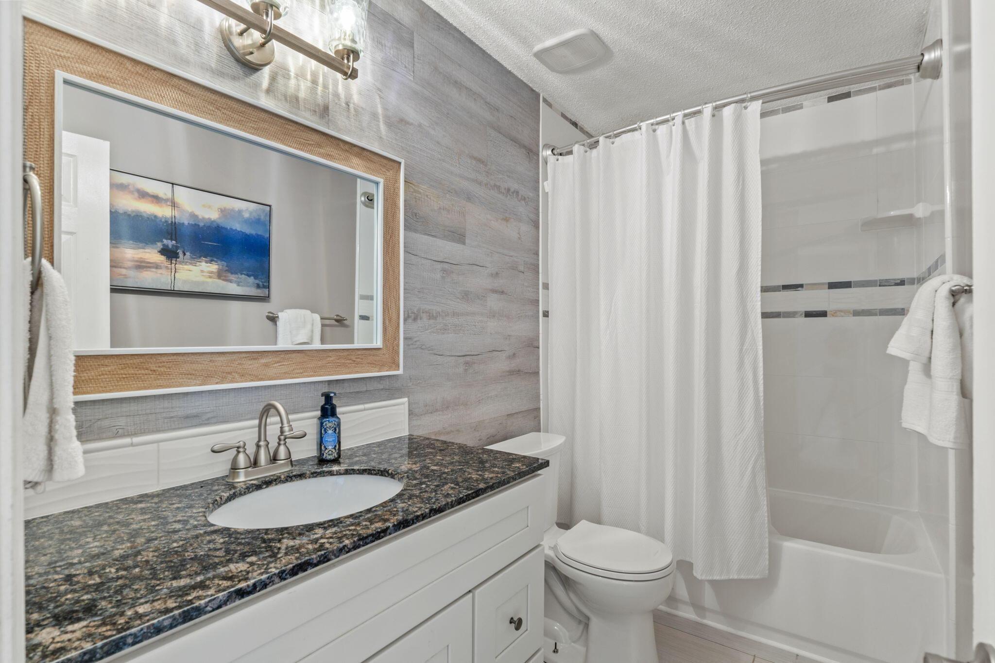 HOLLEY BY THE SEA - Residential