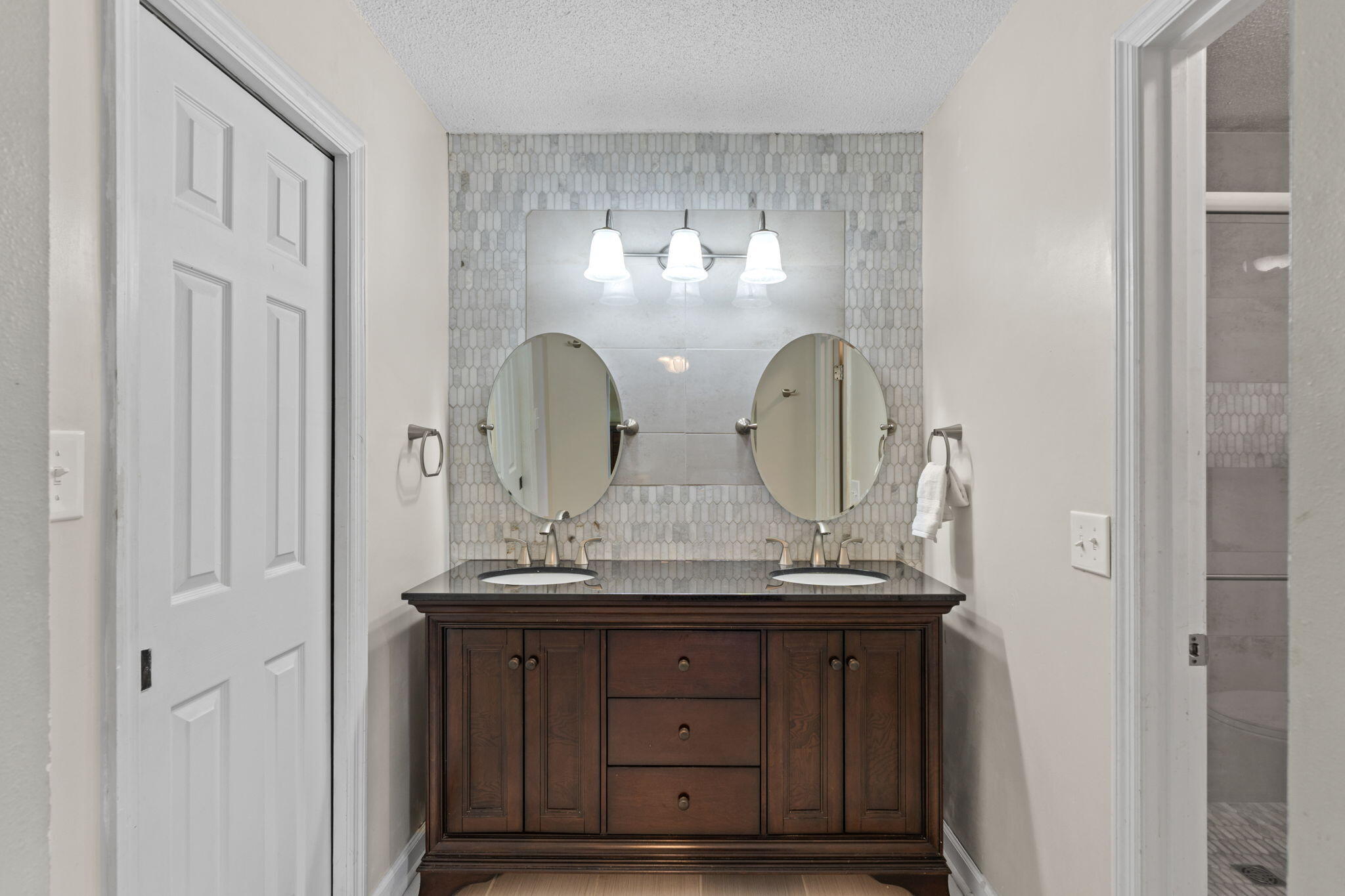 HOLLEY BY THE SEA - Residential