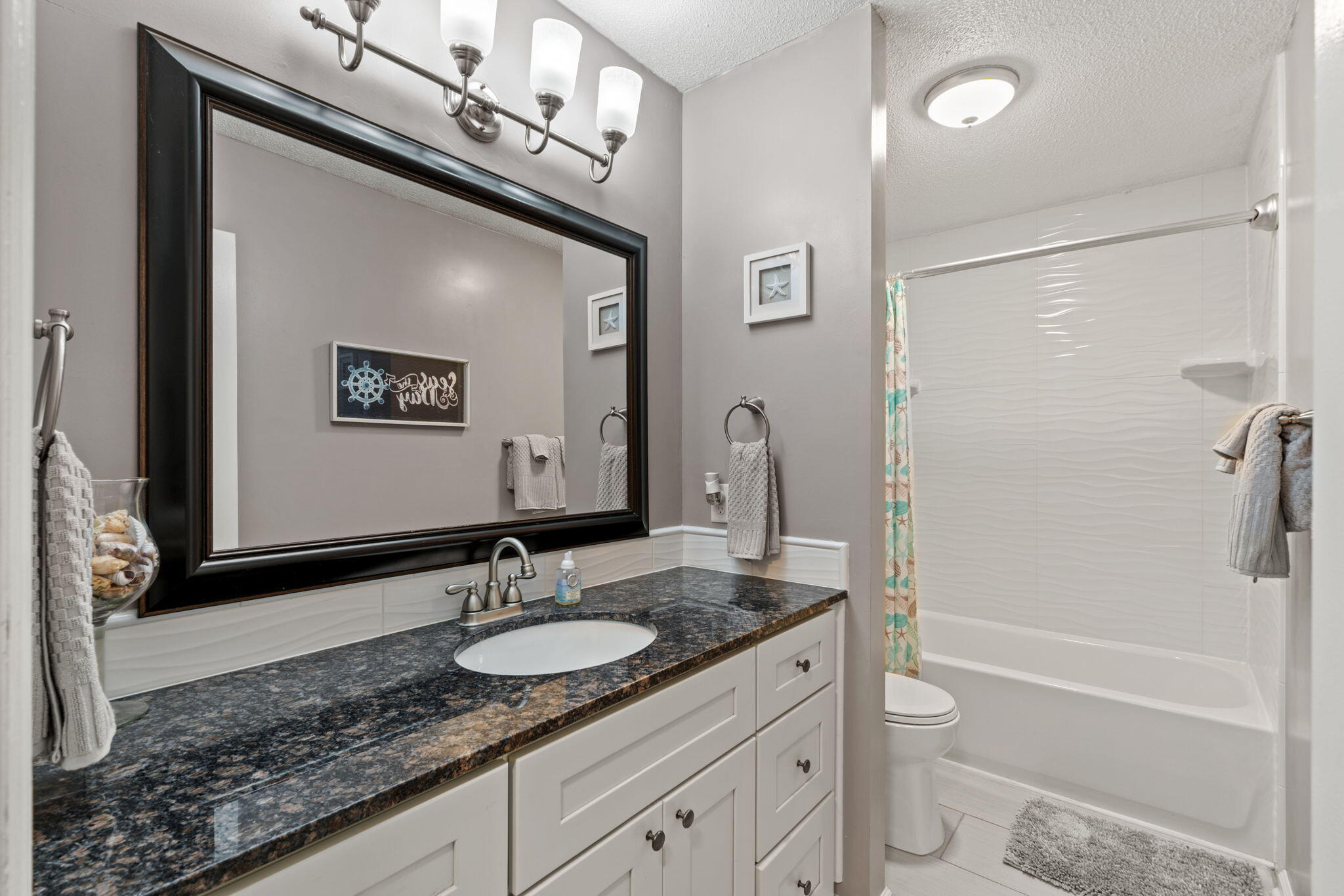 HOLLEY BY THE SEA - Residential
